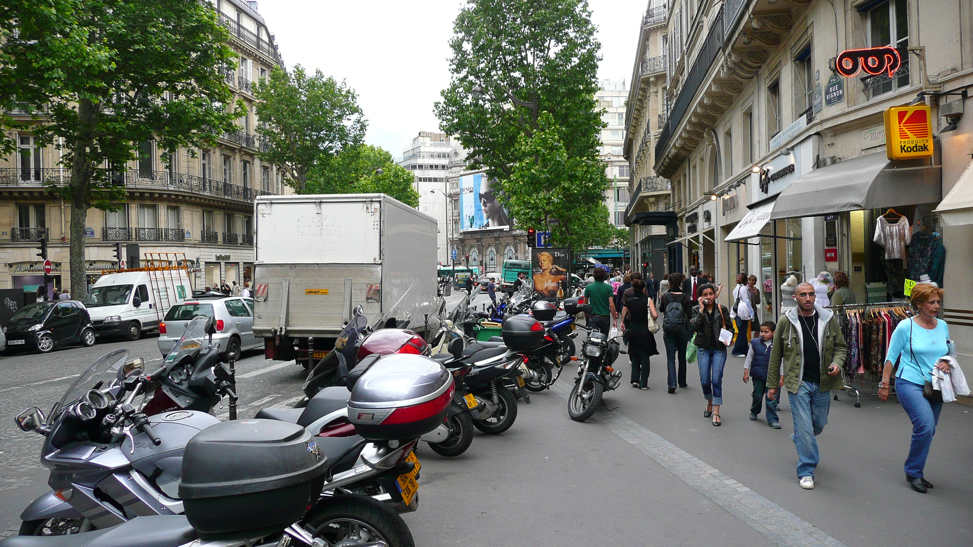 Picture France Paris 8th Arrondissement Rue Tronchet 2007-05 4 - Journey Rue Tronchet