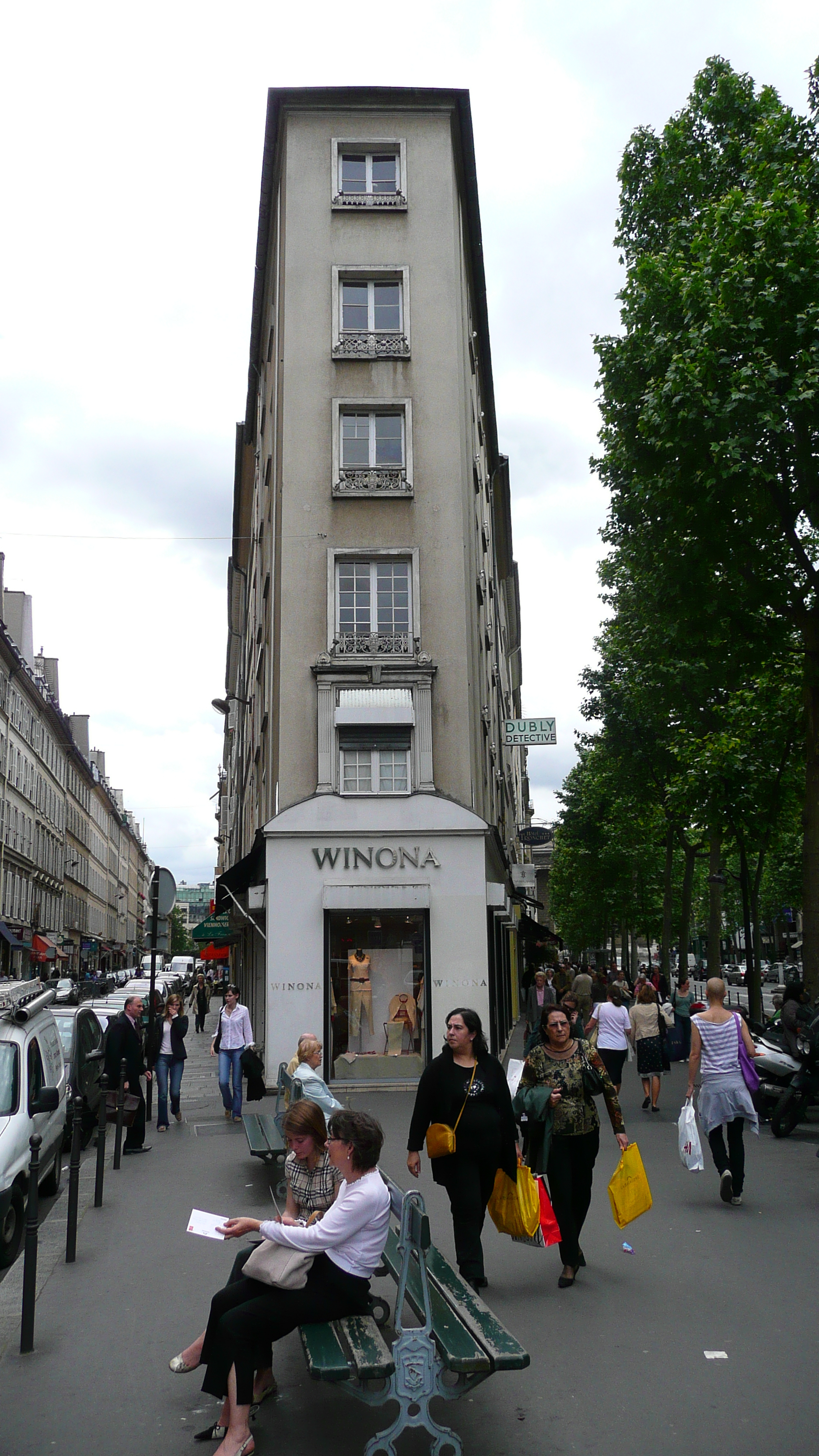 Picture France Paris 8th Arrondissement Rue Tronchet 2007-05 3 - Center Rue Tronchet