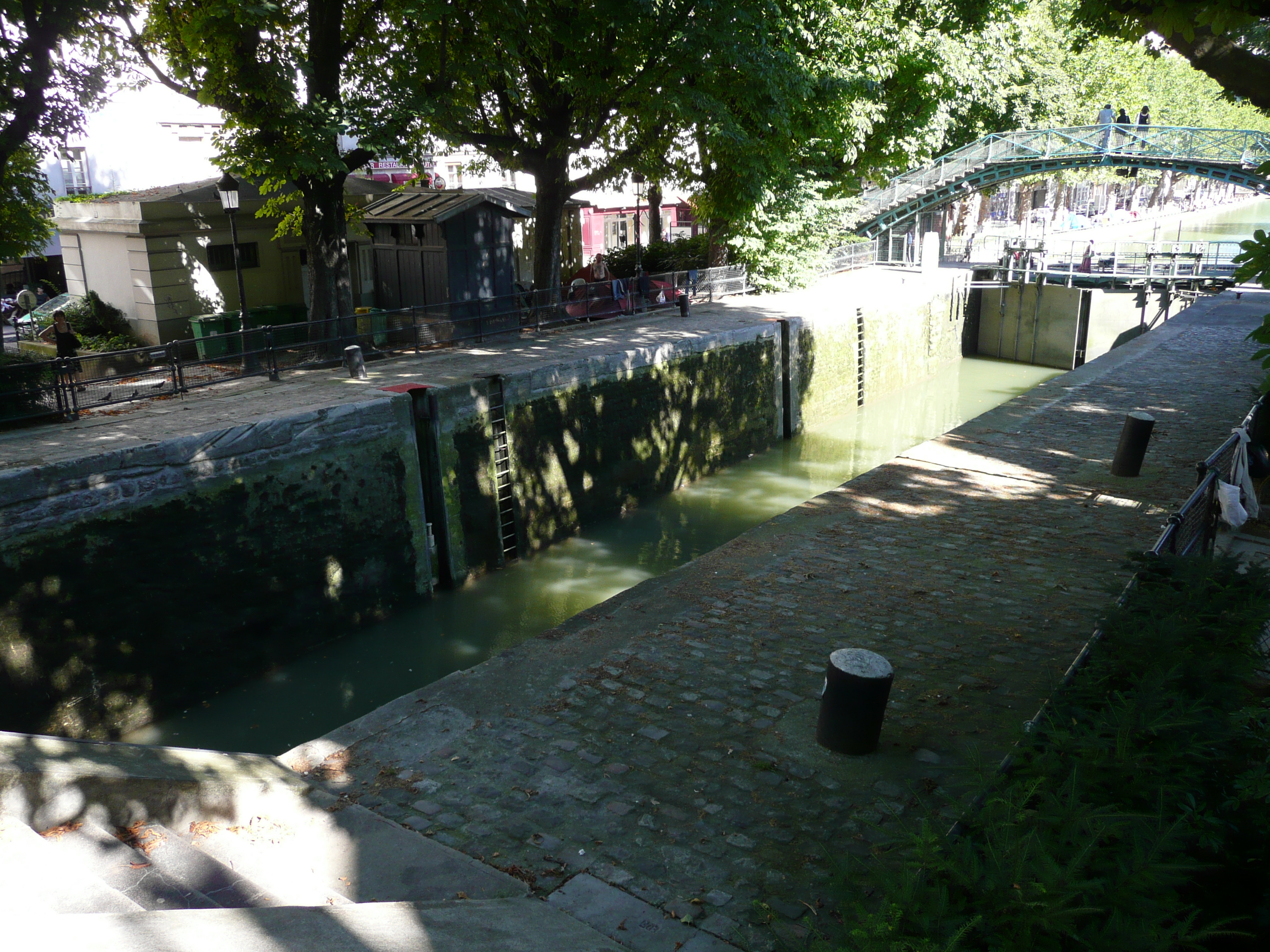 Picture France Paris Canal St Martin 2007-08 42 - Around Canal St Martin