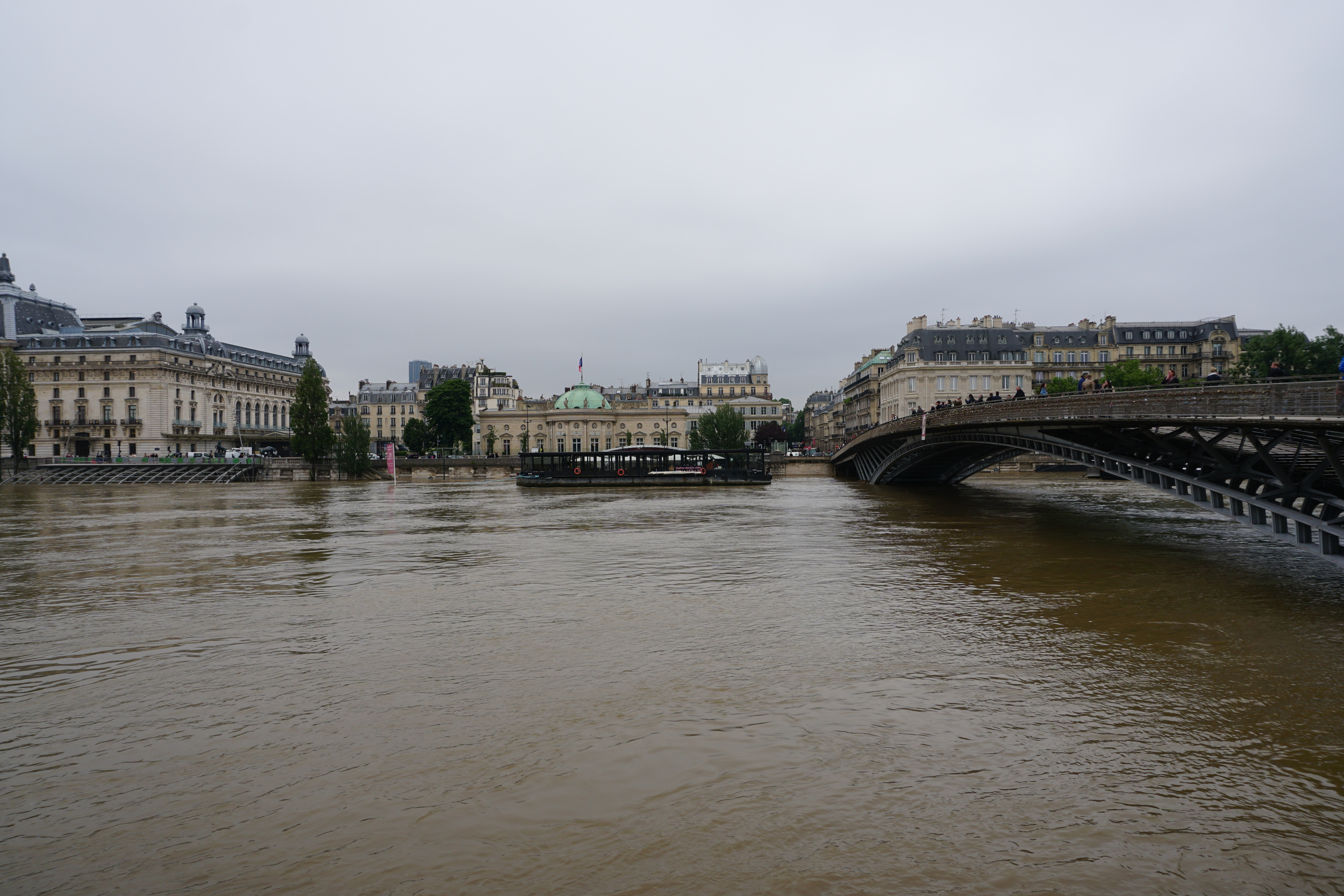 Picture France Paris Seine river 2016-06 59 - Center Seine river