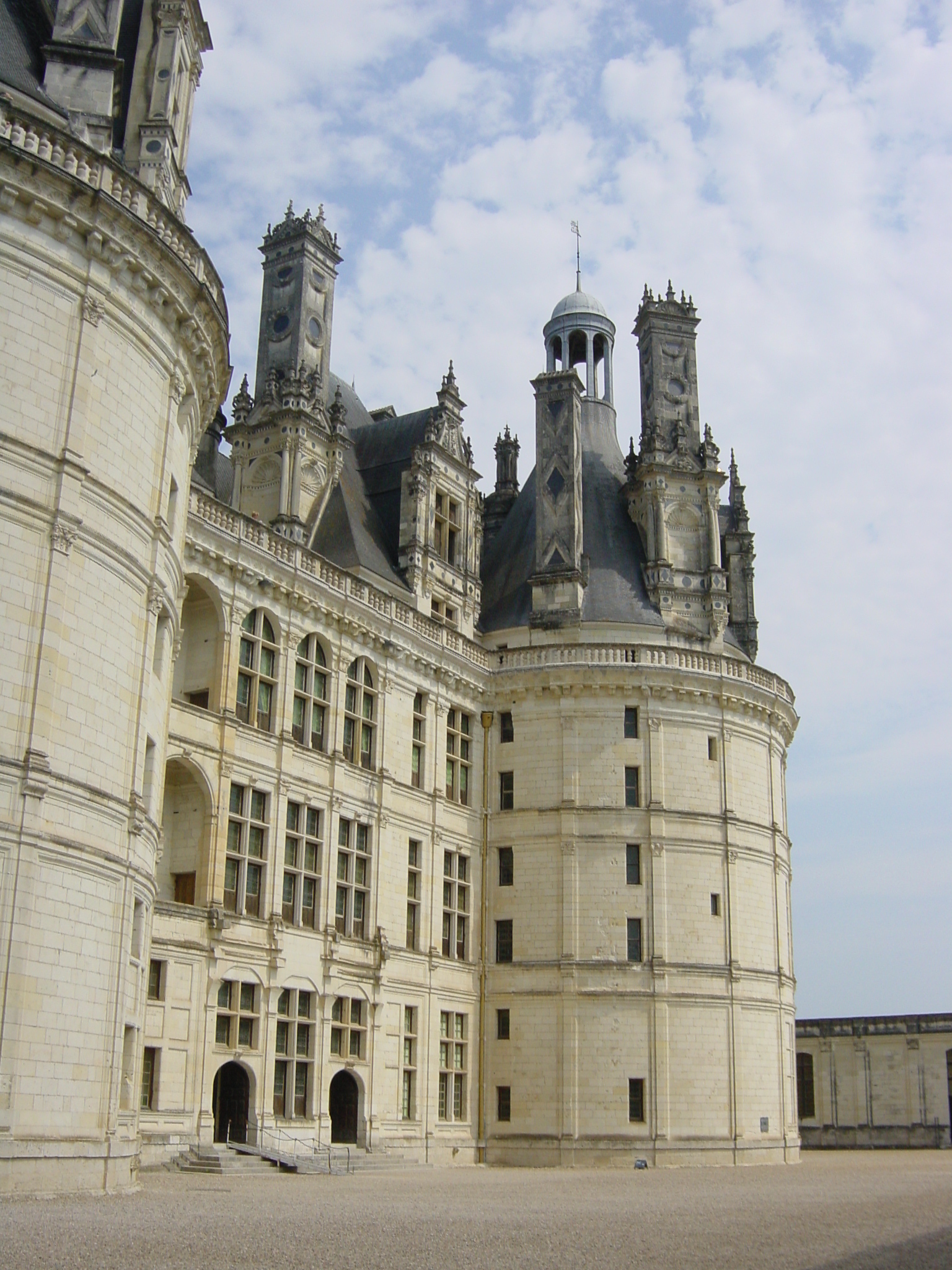 Picture France Chambord 2003-05 17 - Tour Chambord