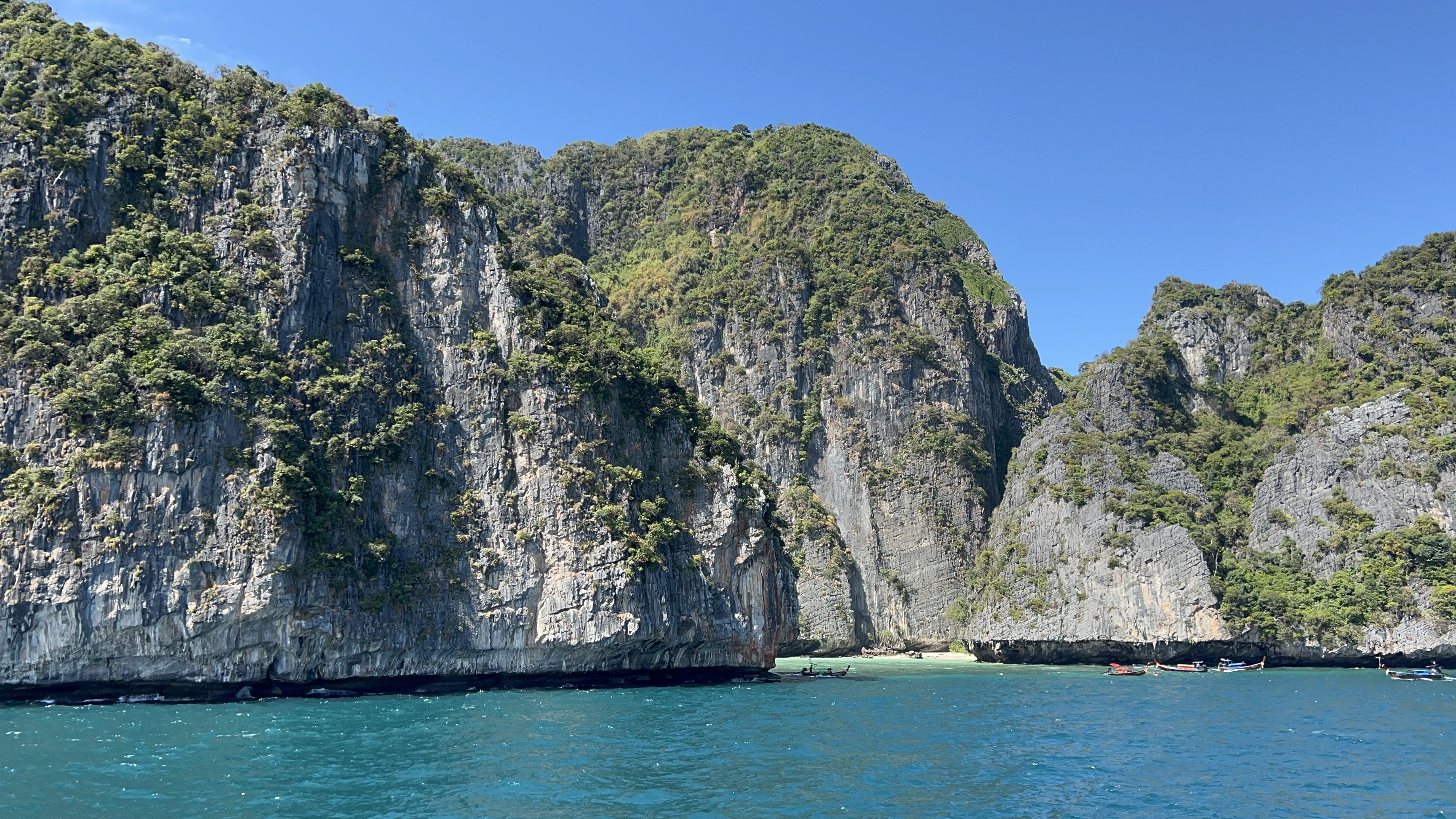 Picture Thailand Phuket to Ko Phi Phi Ferry 2021-12 23 - History Phuket to Ko Phi Phi Ferry