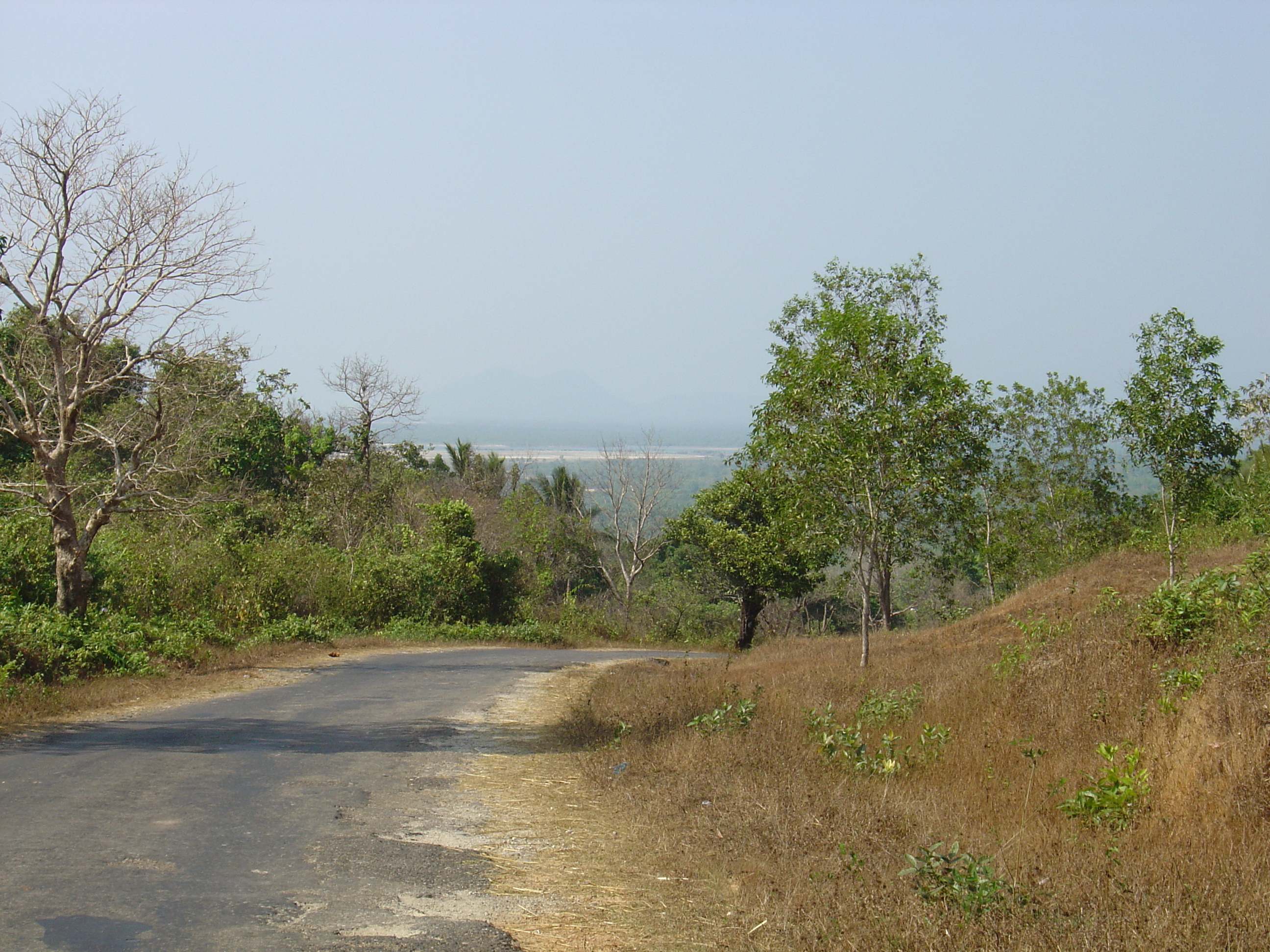 Picture Myanmar Road from Dawei to Maungmagan beach 2005-01 23 - Tours Road from Dawei to Maungmagan beach