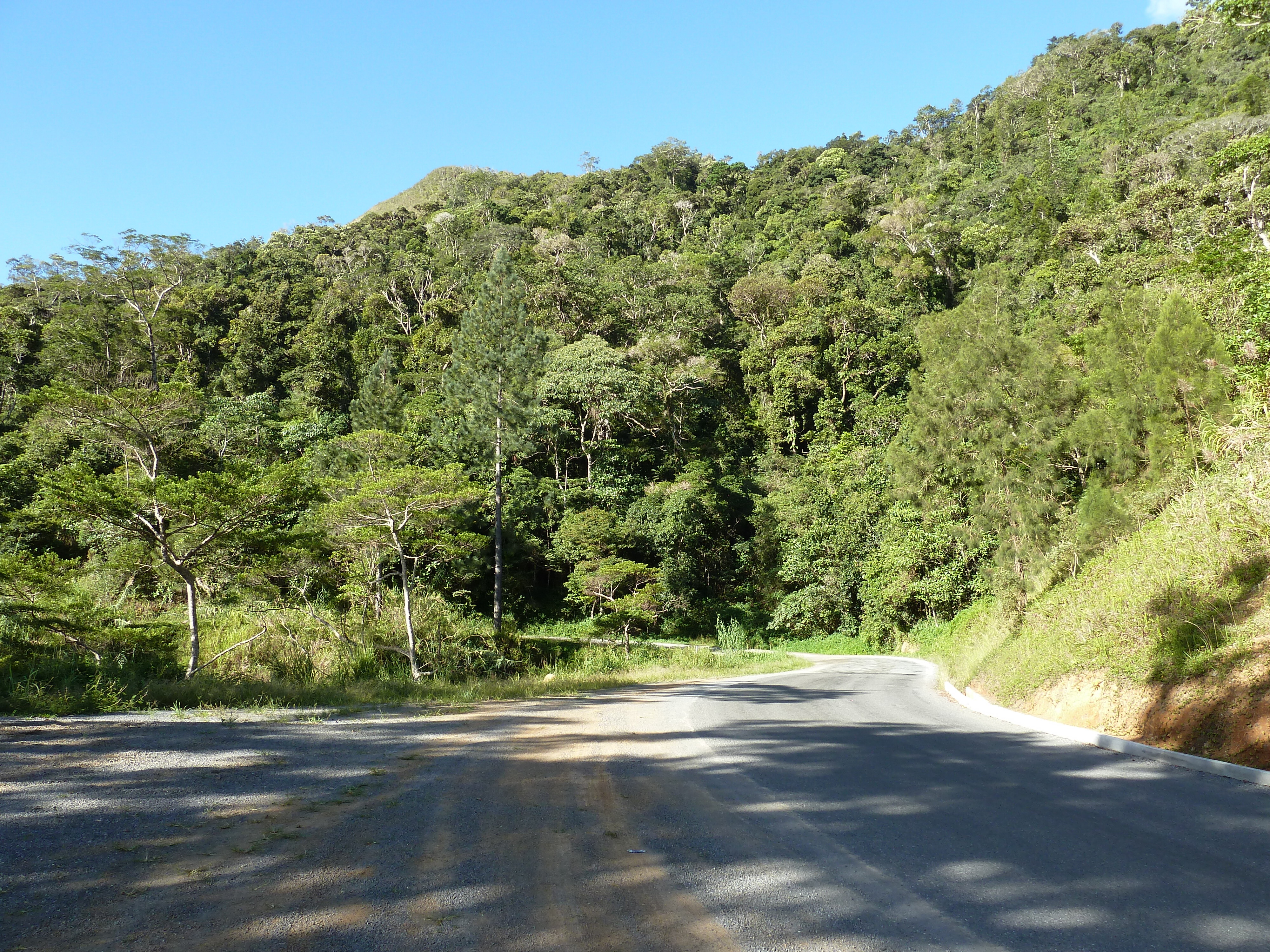 Picture New Caledonia Canala to La Foa road 2010-05 62 - Recreation Canala to La Foa road