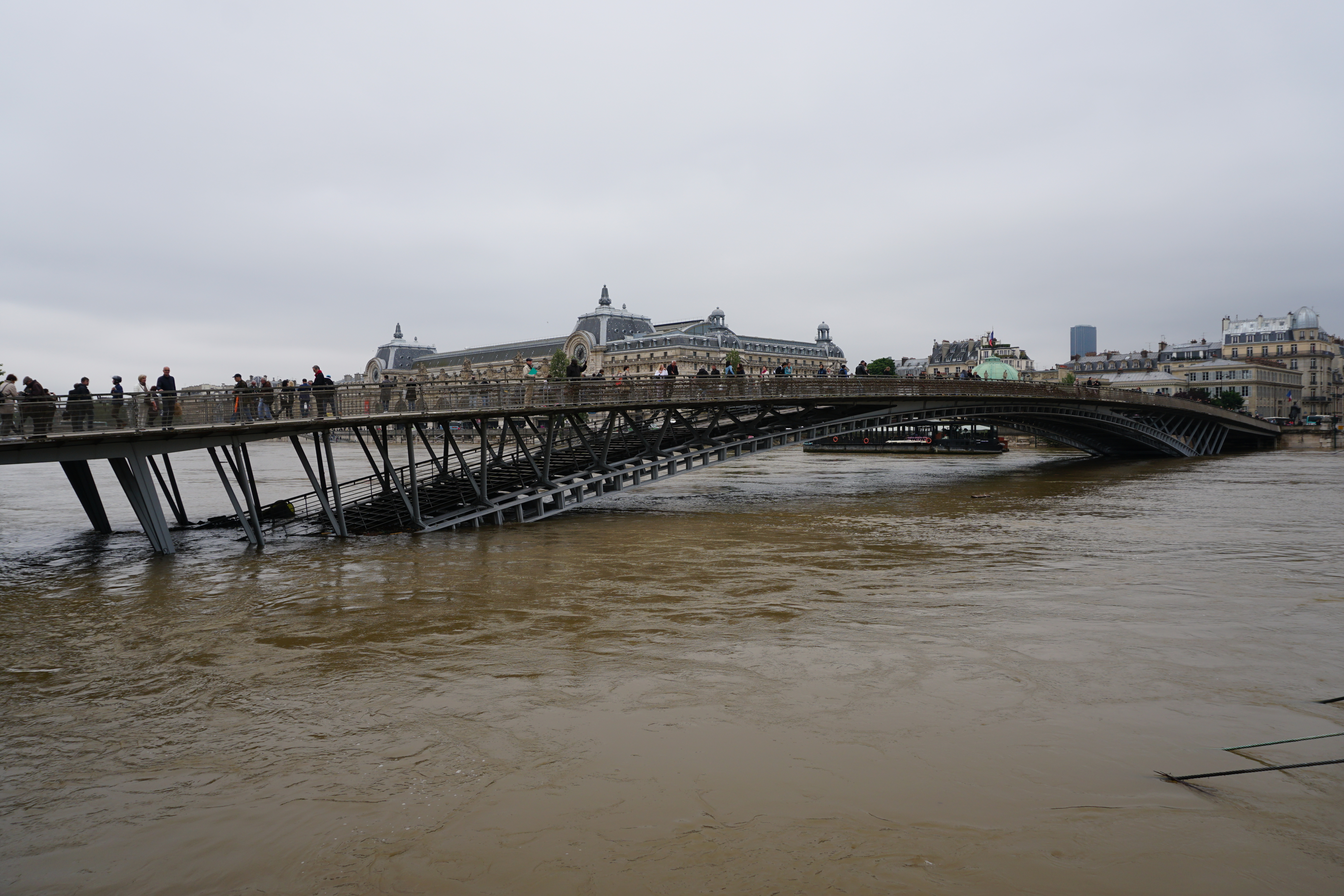 Picture France Paris Seine river 2016-06 11 - Around Seine river