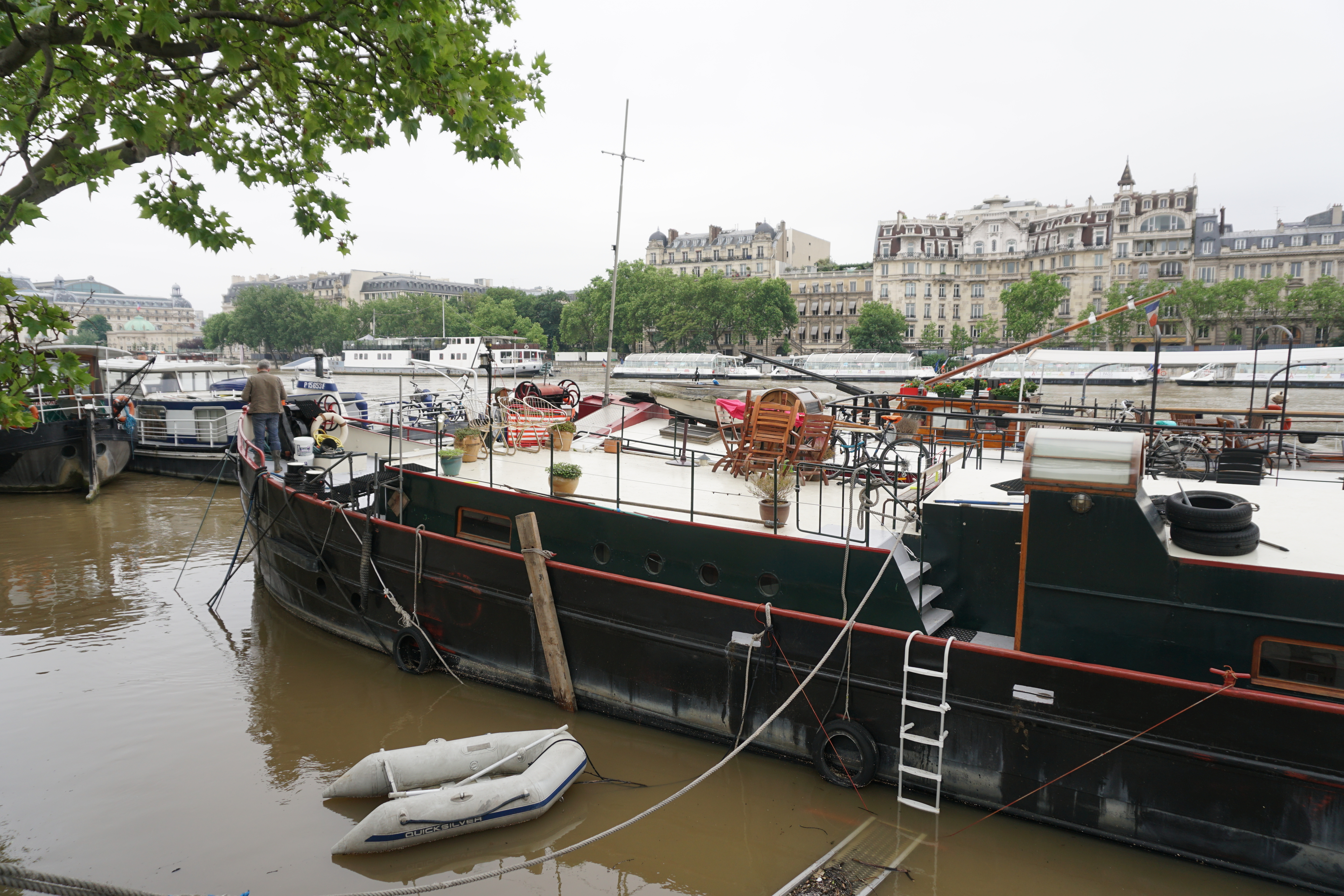 Picture France Paris Seine river 2016-06 31 - Tours Seine river