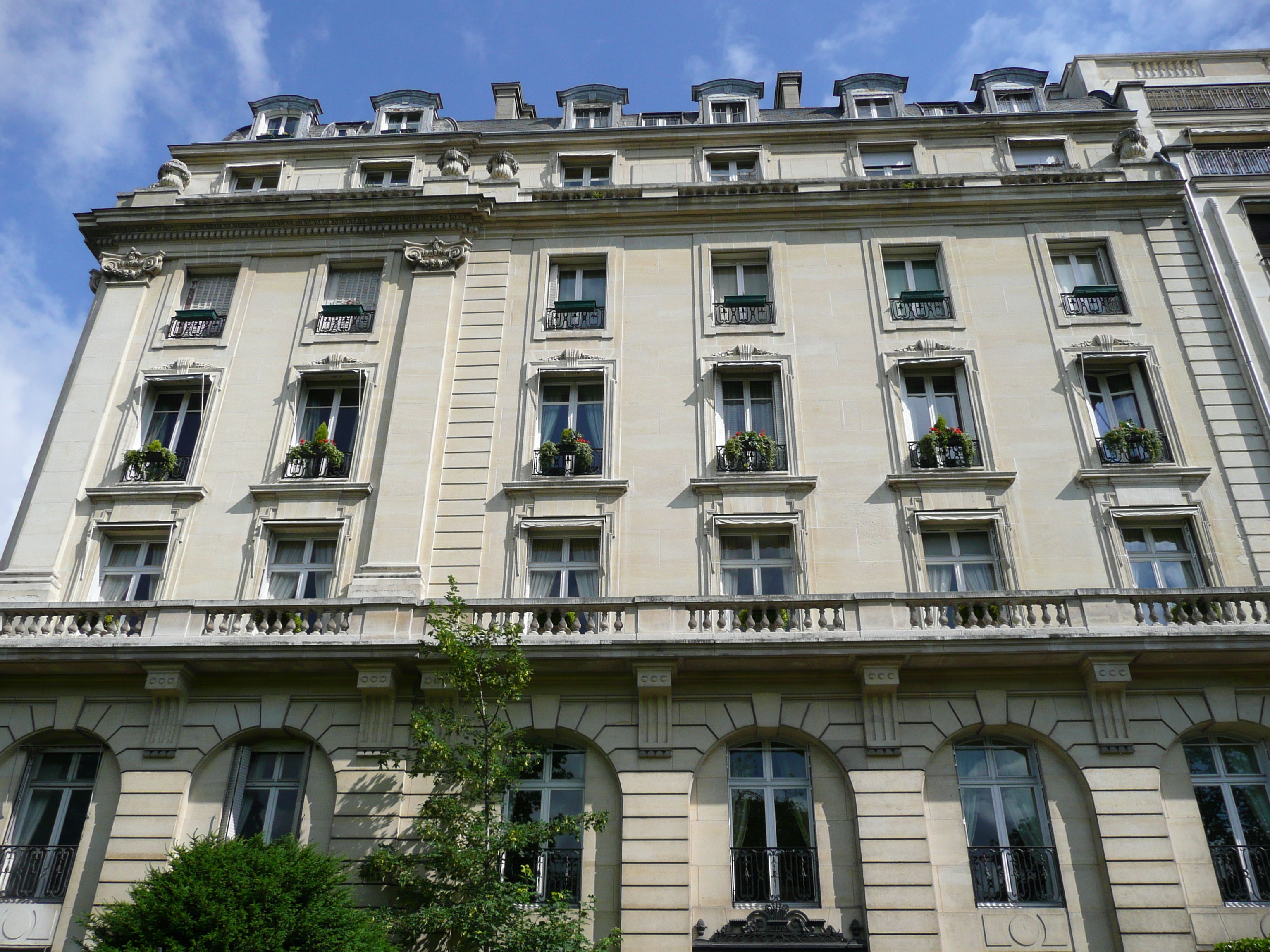 Picture France Paris Avenue Foch 2007-06 14 - Tours Avenue Foch