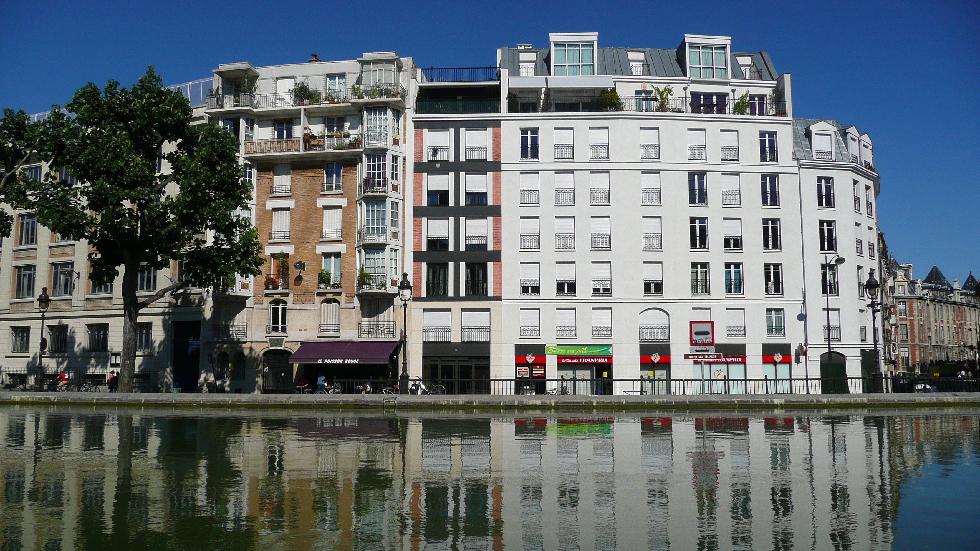 Picture France Paris Canal St Martin 2007-08 163 - Center Canal St Martin