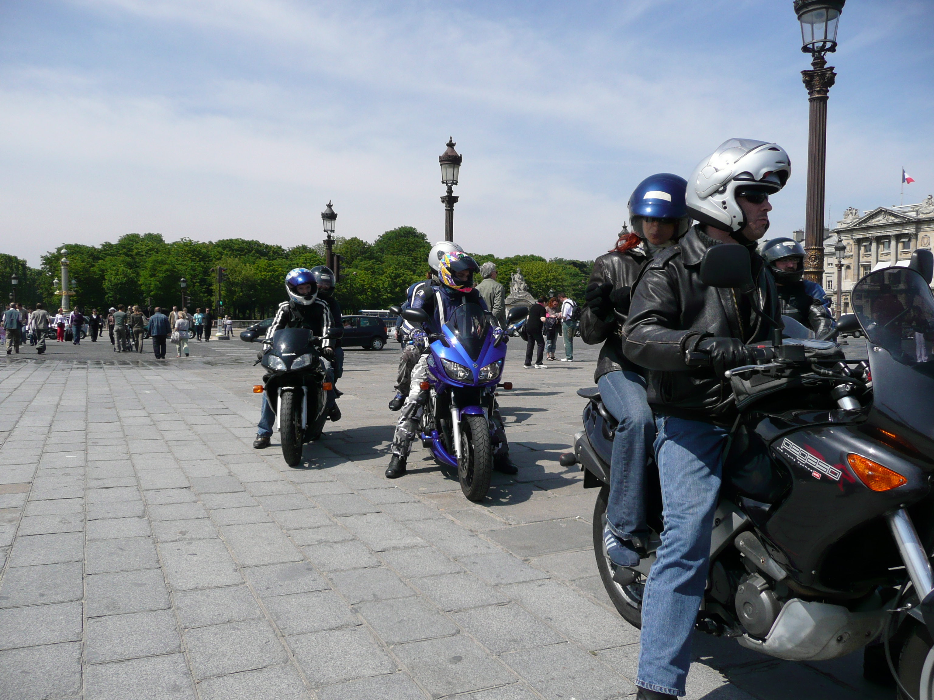 Picture France Paris La Concorde 2007-05 5 - Tour La Concorde