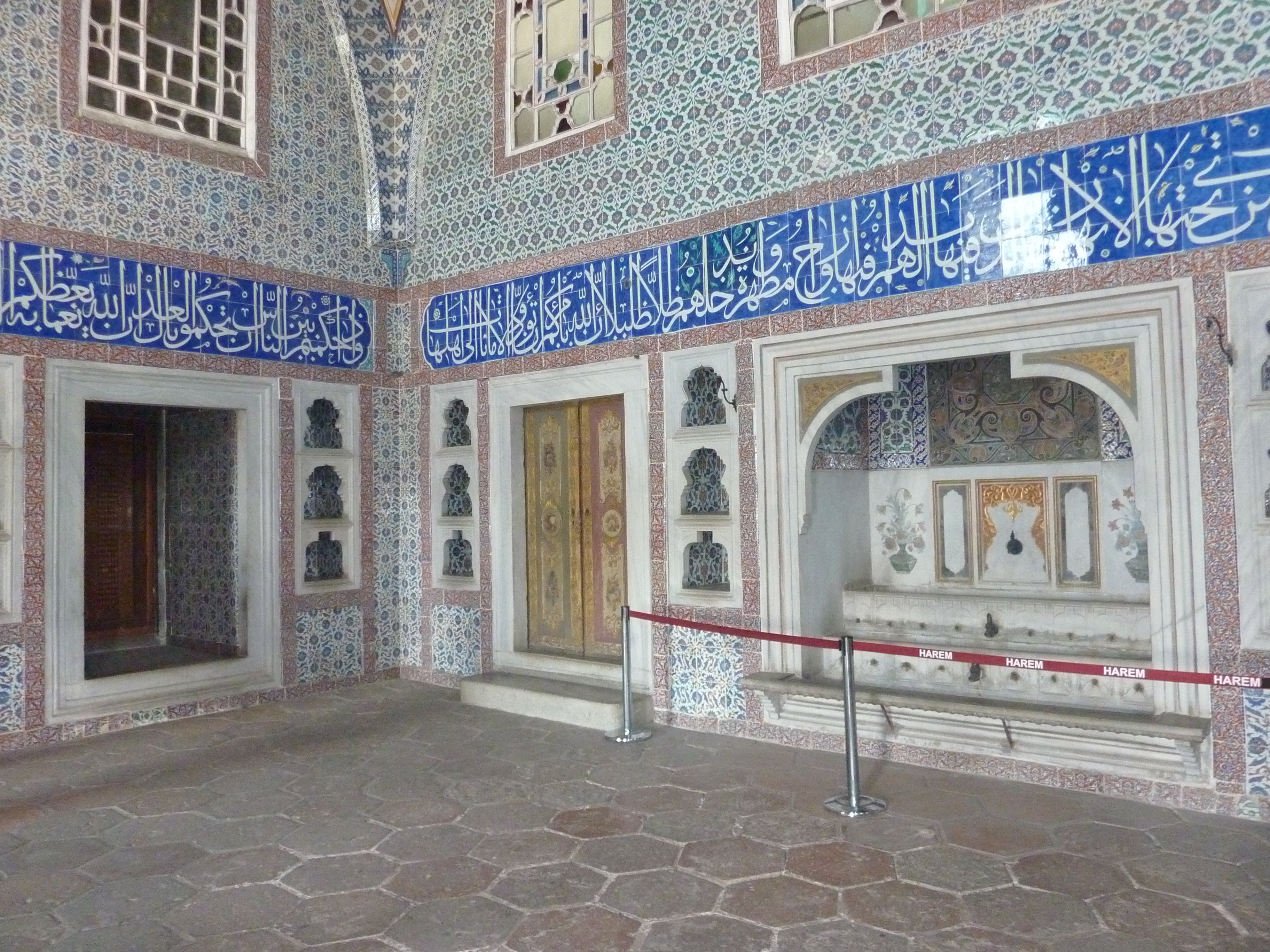 Picture Turkey Istanbul Topkapi Harem 2009-06 12 - Center Topkapi Harem