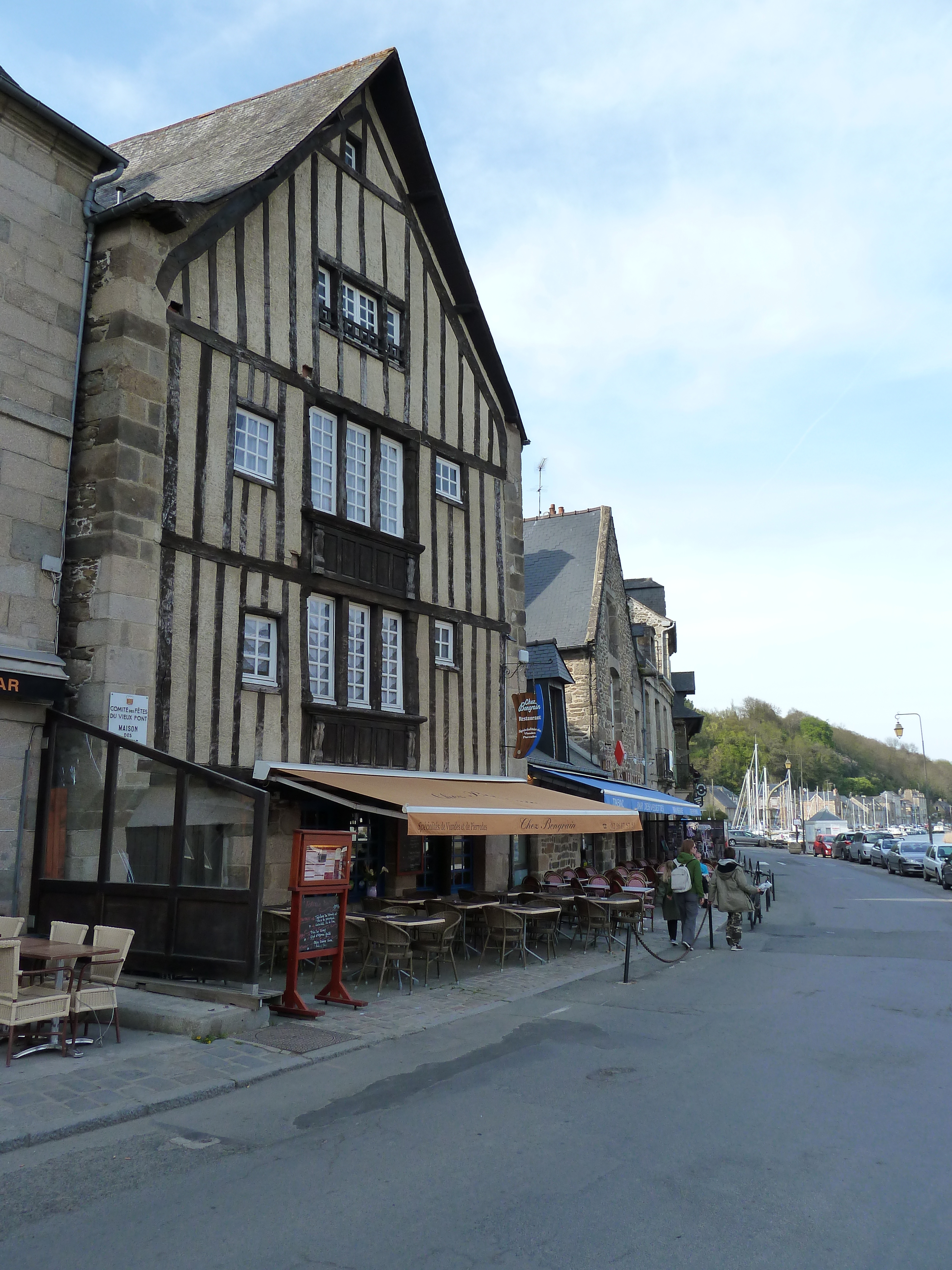 Picture France Dinan Dinan Riverside 2010-04 11 - History Dinan Riverside