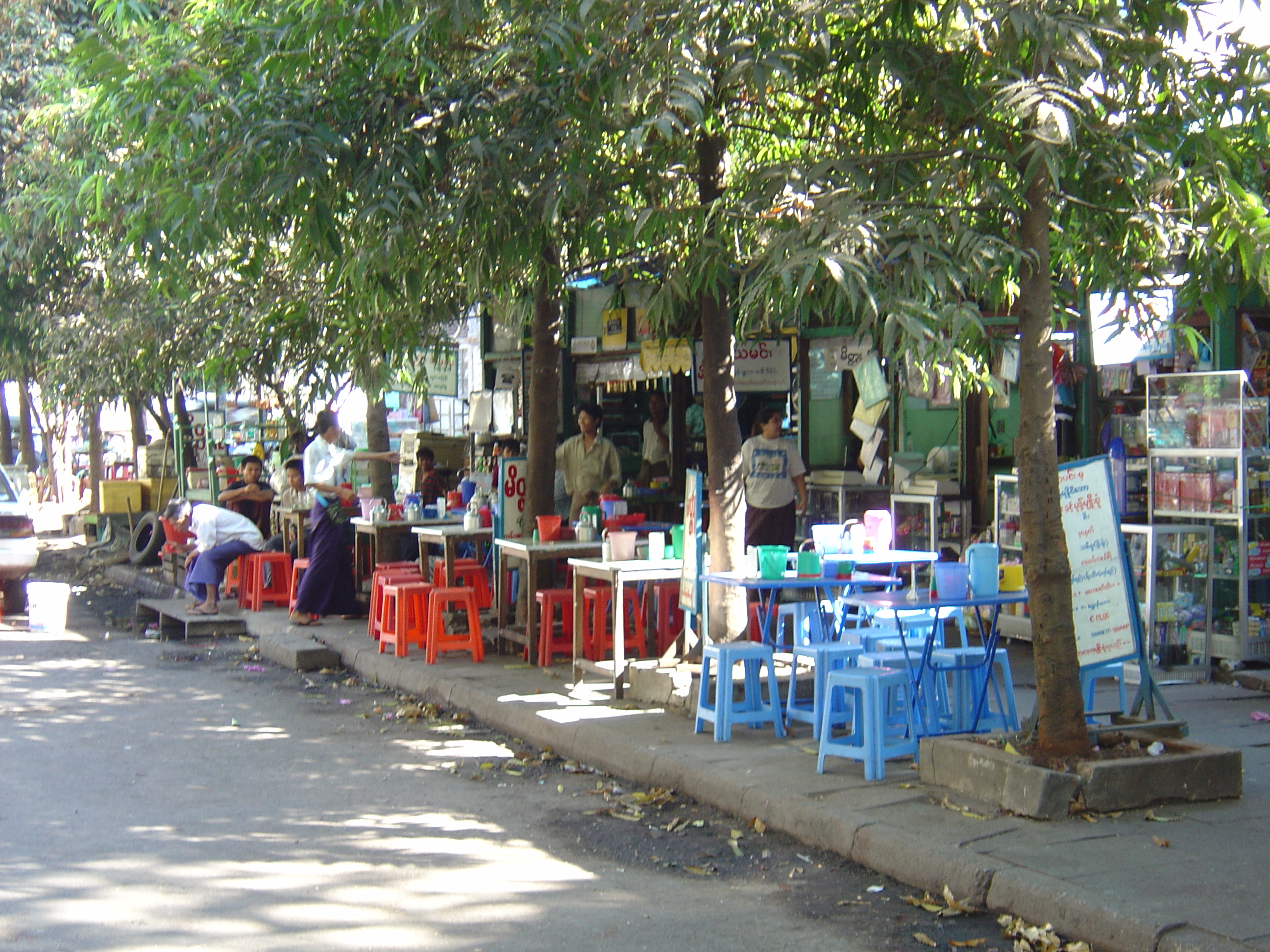 Picture Myanmar Yangon 2005-01 108 - Tour Yangon