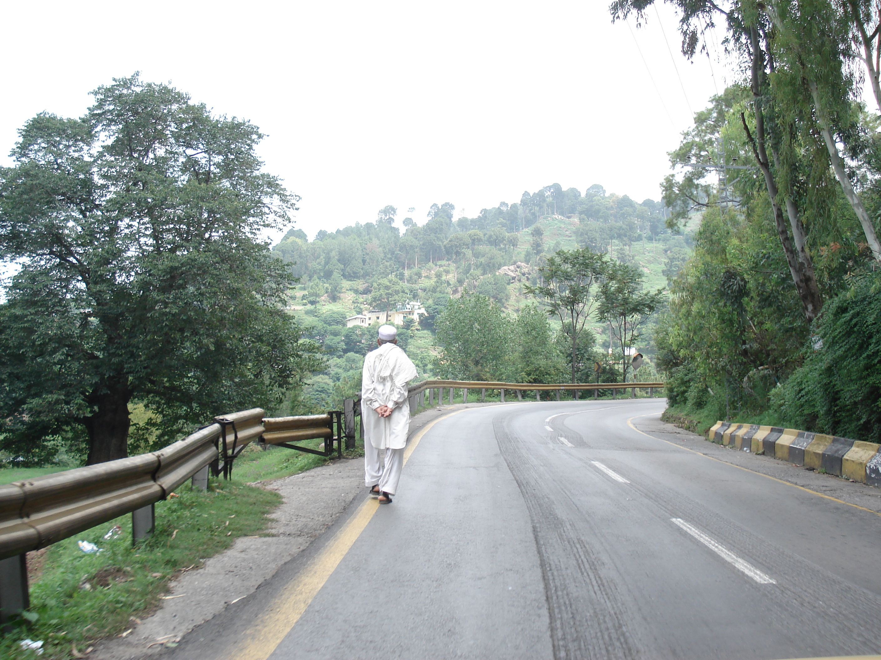 Picture Pakistan Islamabad to Murree road 2006-08 129 - Discovery Islamabad to Murree road