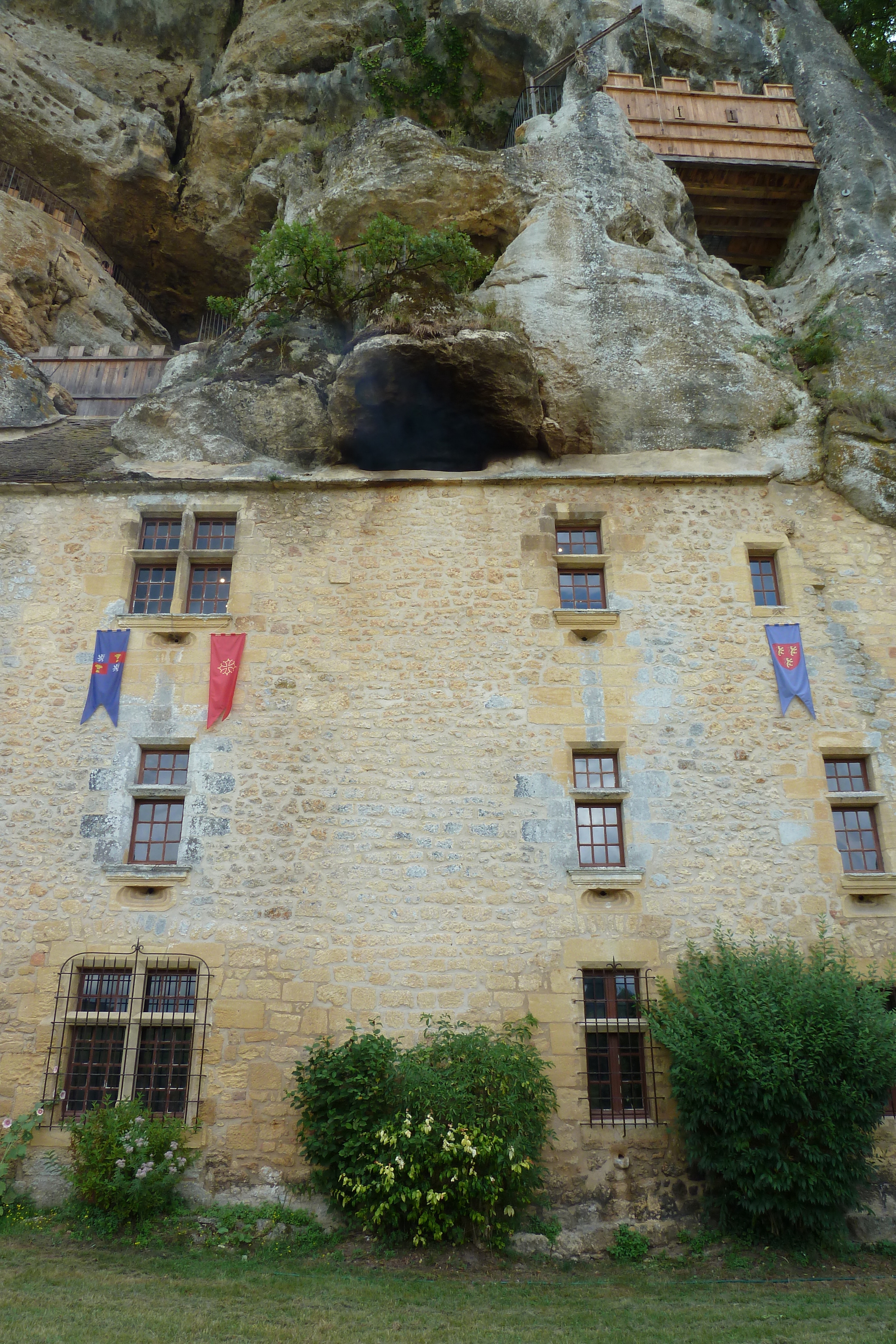 Picture France Maison Forte de Reignac 2010-08 12 - Center Maison Forte de Reignac