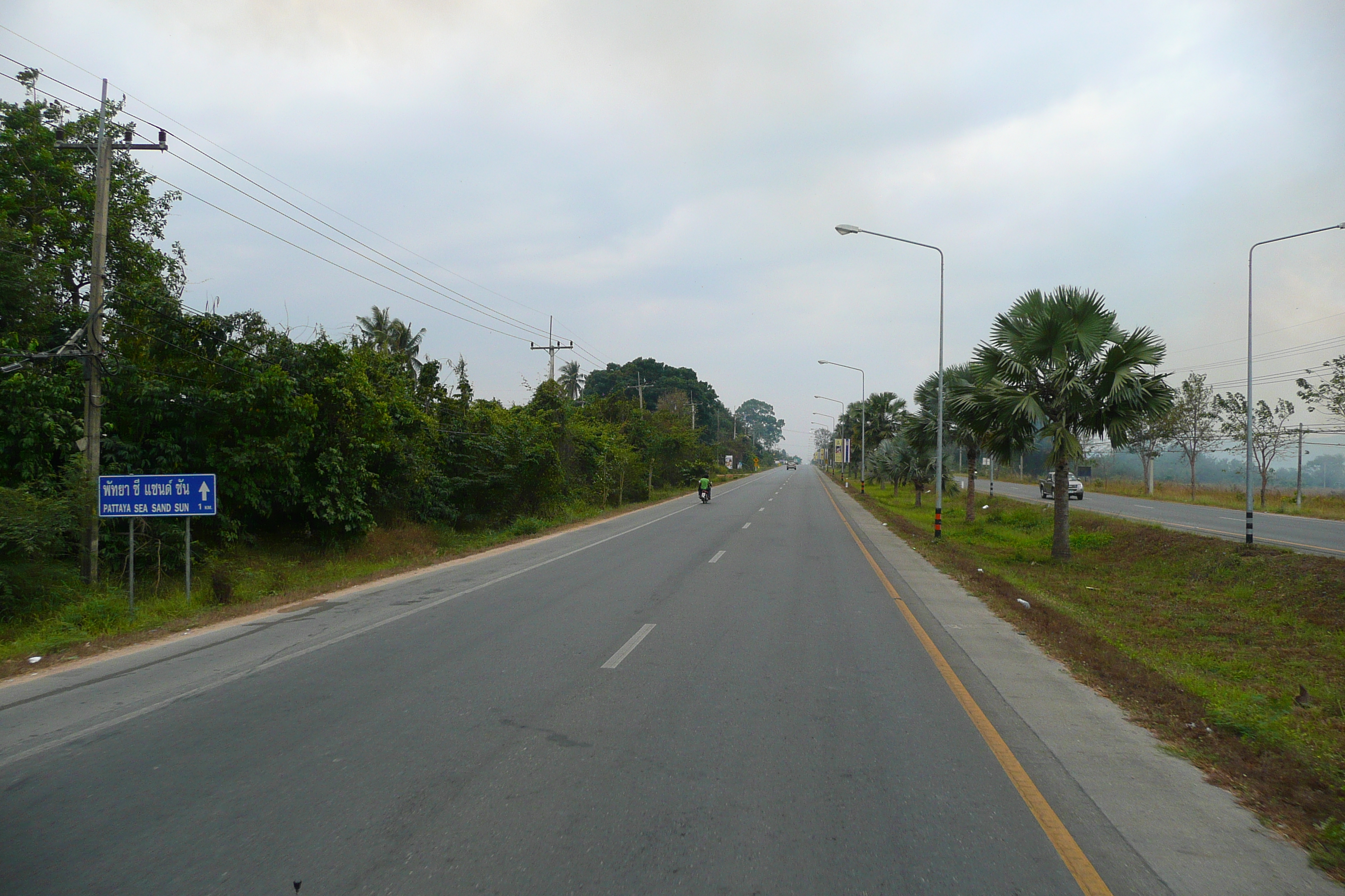 Picture Thailand Chonburi Sukhumvit road 2008-01 151 - Center Sukhumvit road