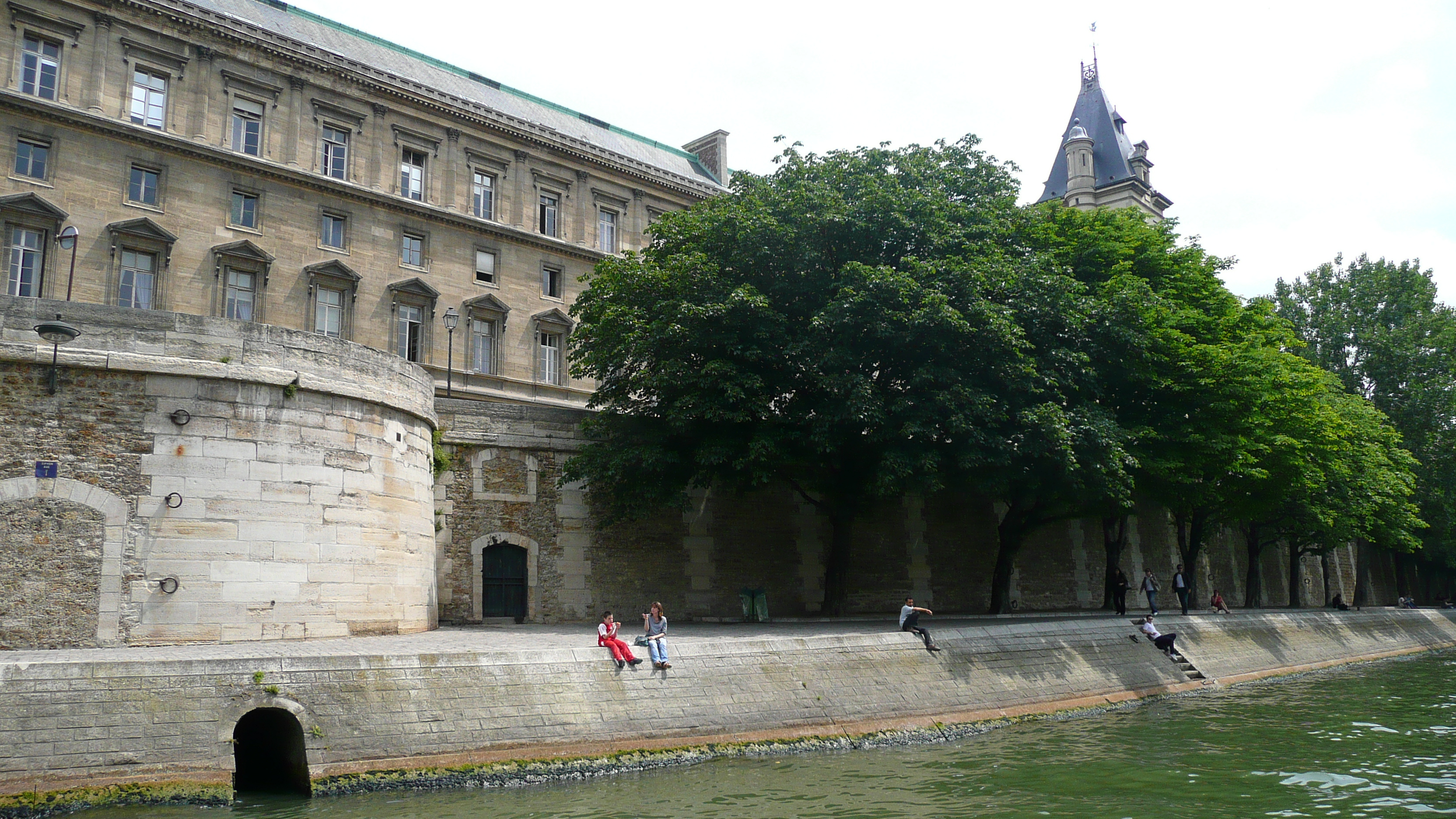 Picture France Paris Seine river 2007-06 21 - Tour Seine river