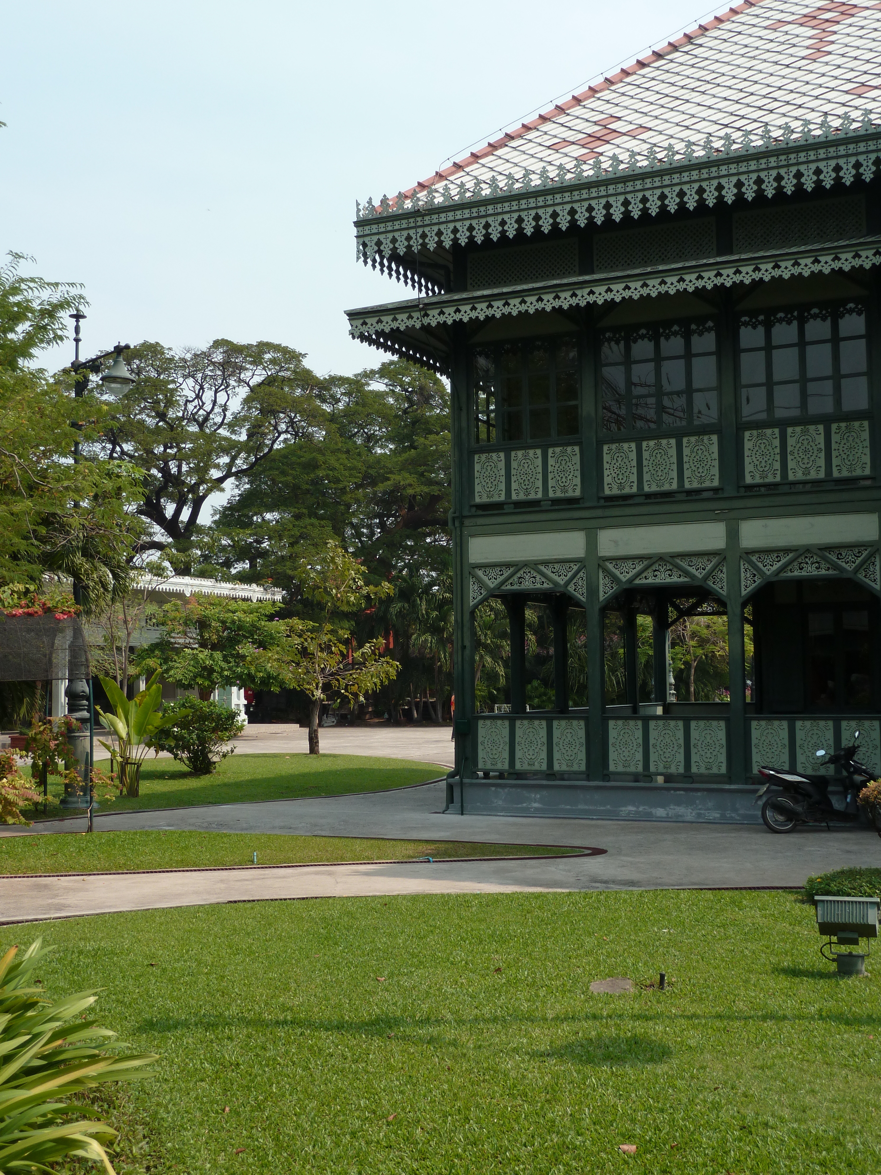 Picture Thailand Bangkok Vimanmek Palace 2011-01 18 - Center Vimanmek Palace