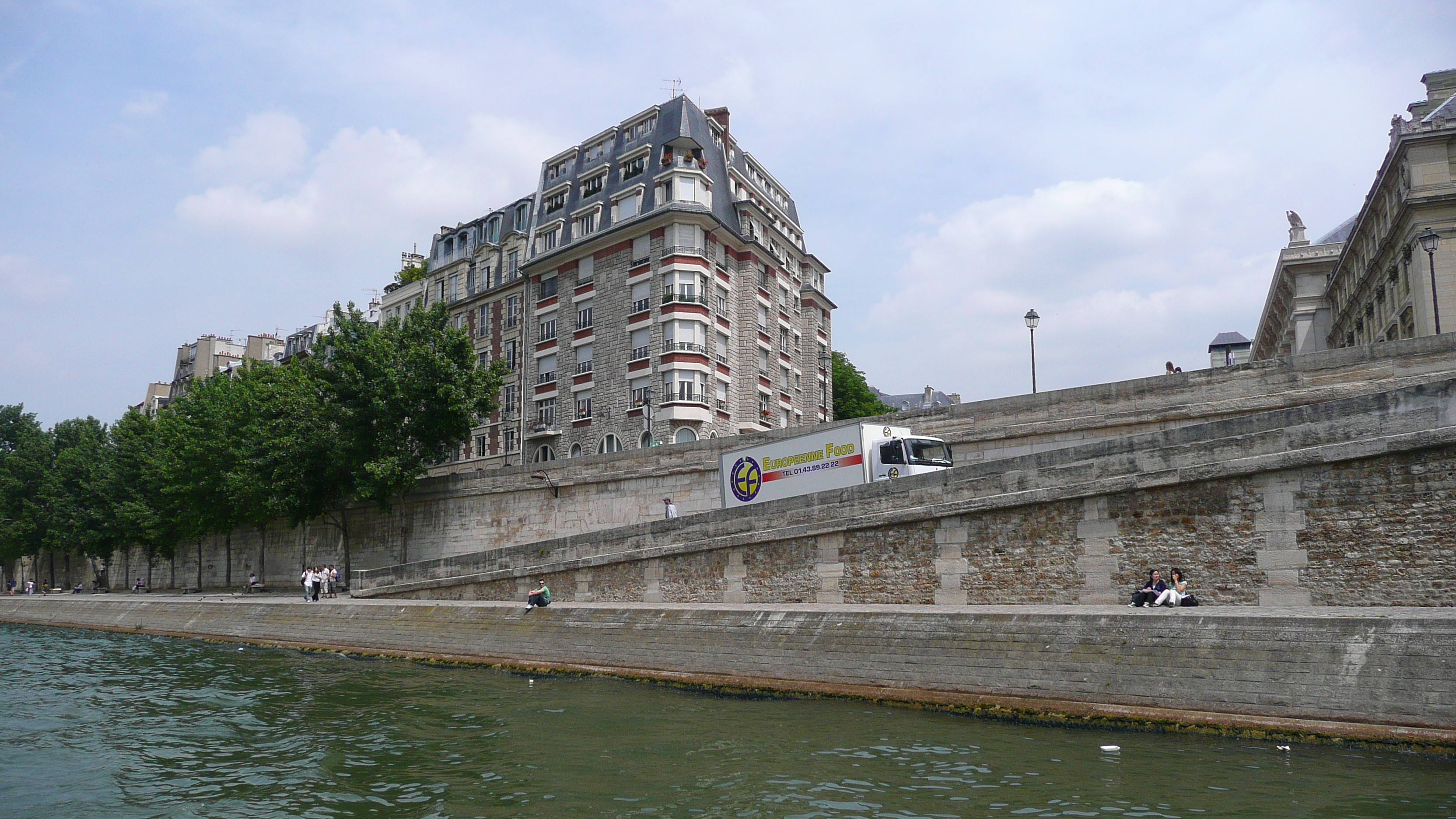 Picture France Paris Seine river 2007-06 61 - Tour Seine river