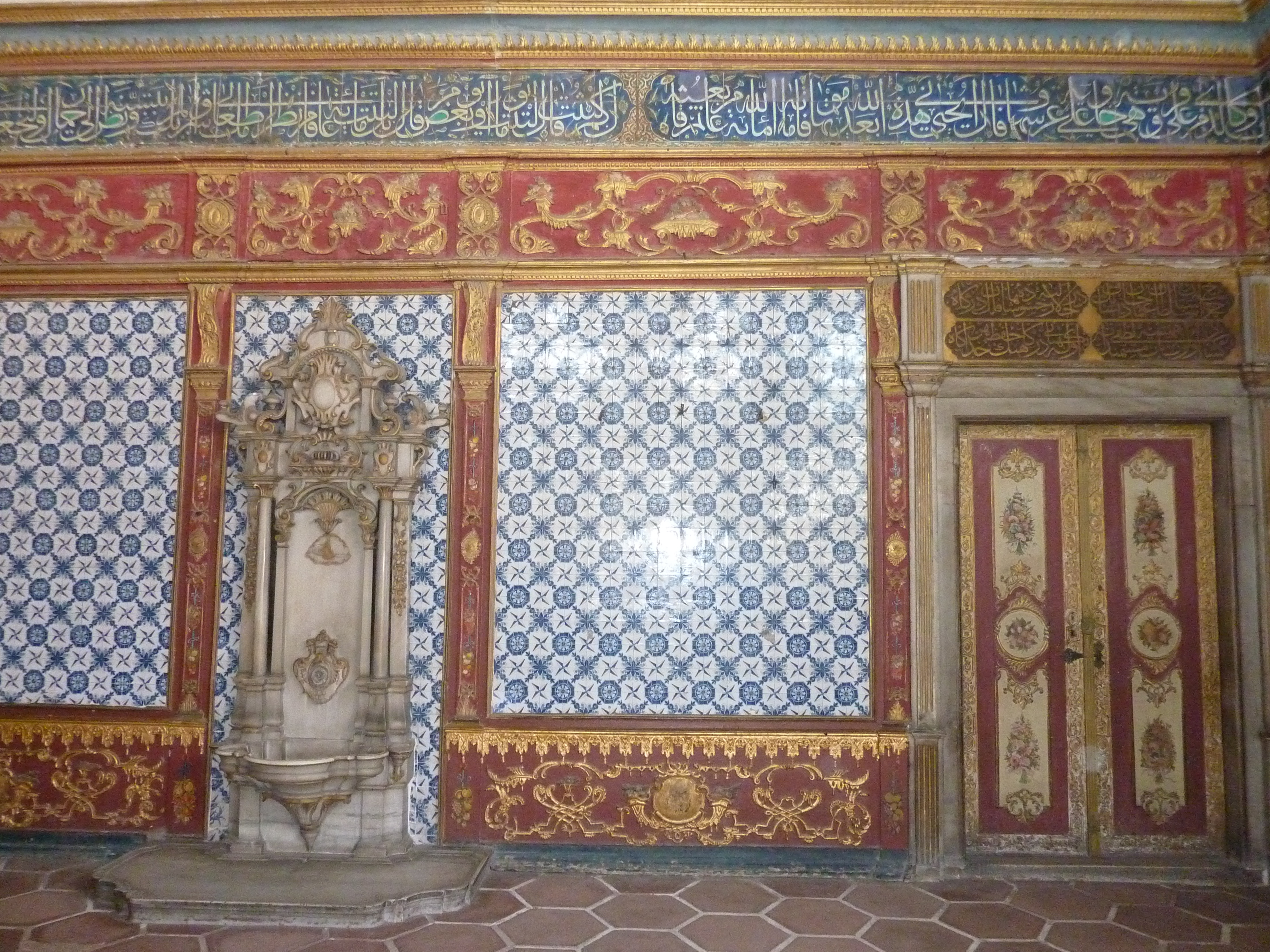 Picture Turkey Istanbul Topkapi Harem 2009-06 91 - Center Topkapi Harem