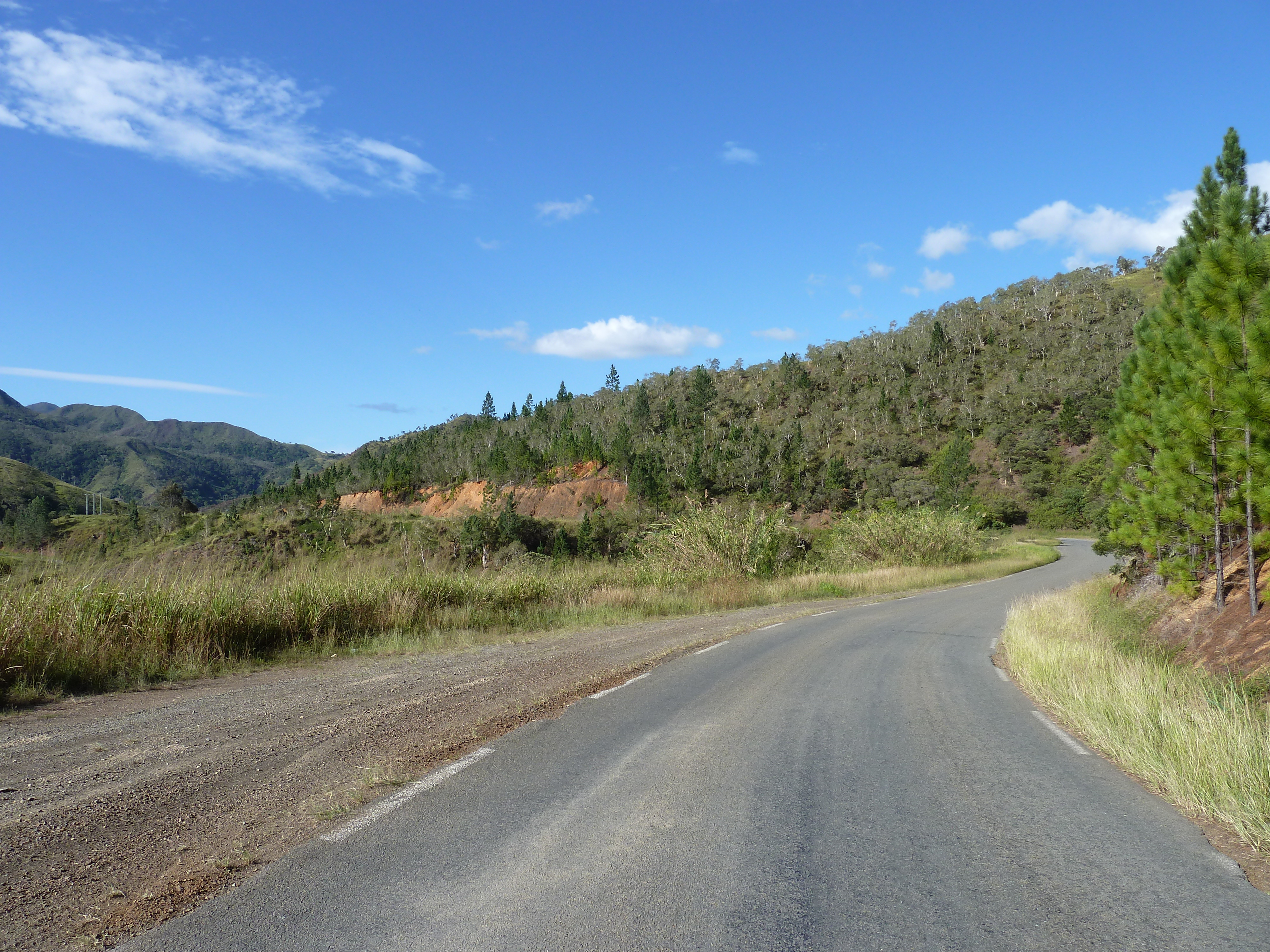 Picture New Caledonia Canala to La Foa road 2010-05 4 - Recreation Canala to La Foa road