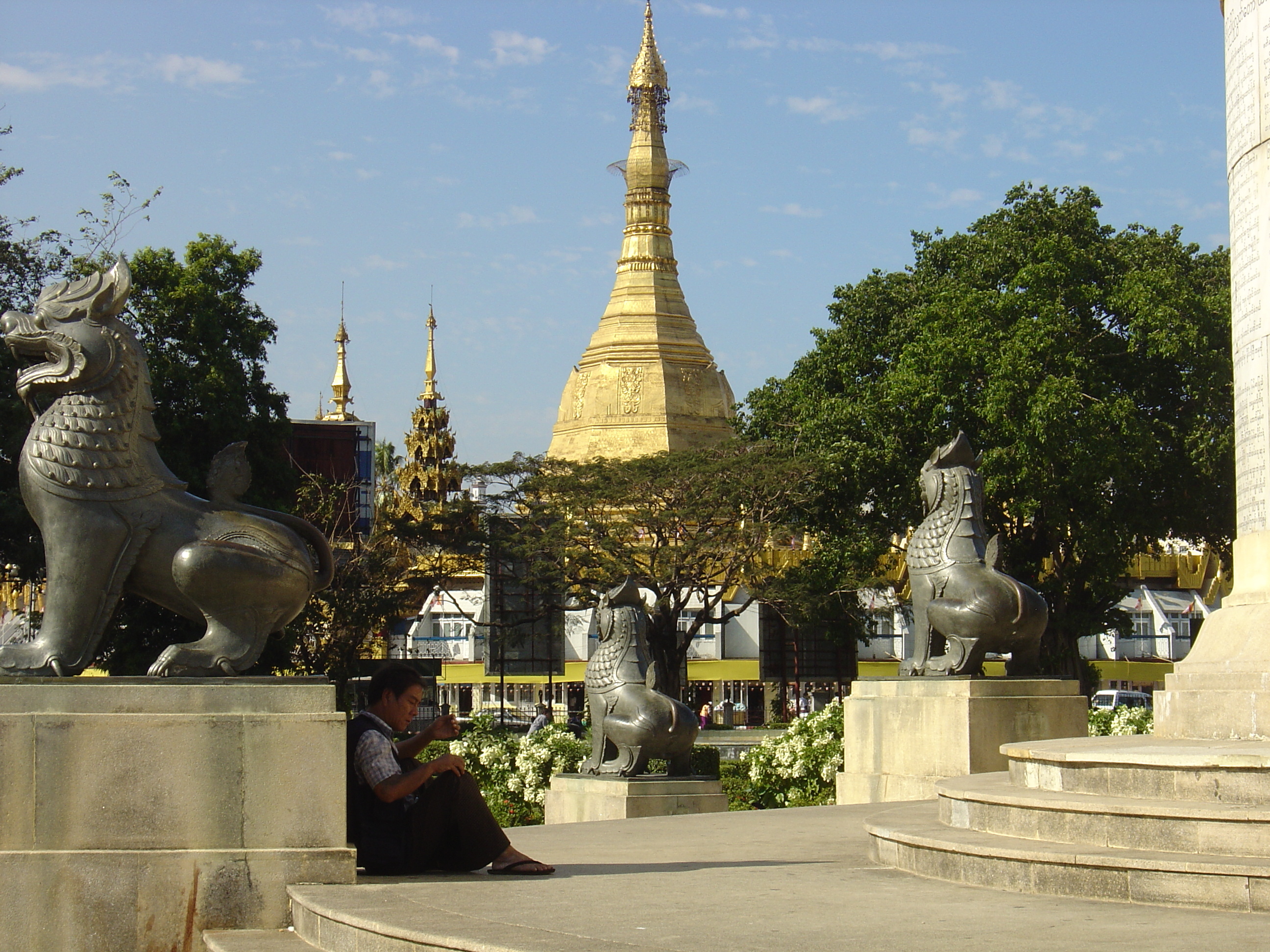 Picture Myanmar Yangon 2005-01 166 - Journey Yangon