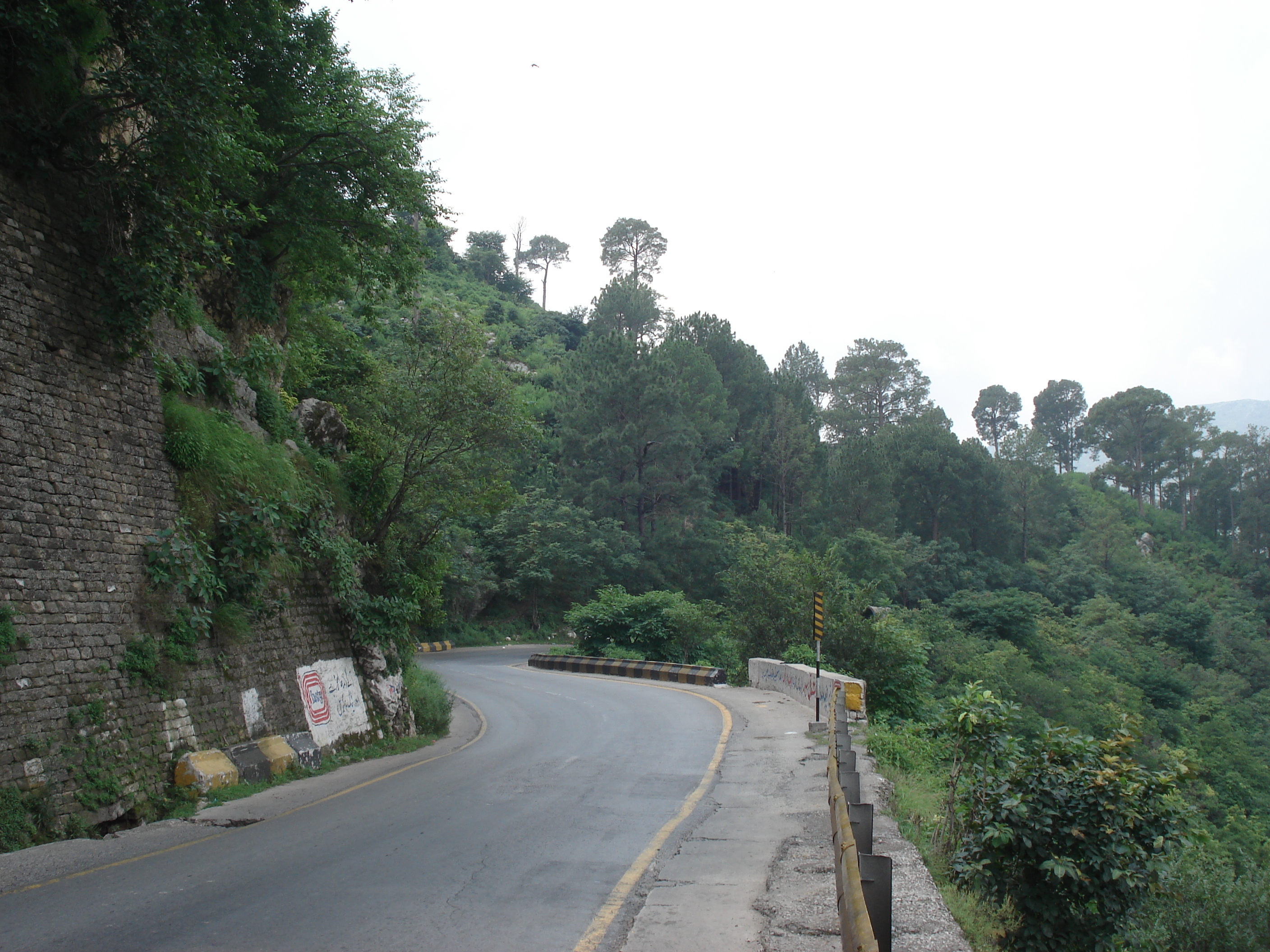 Picture Pakistan Islamabad to Murree road 2006-08 72 - Around Islamabad to Murree road