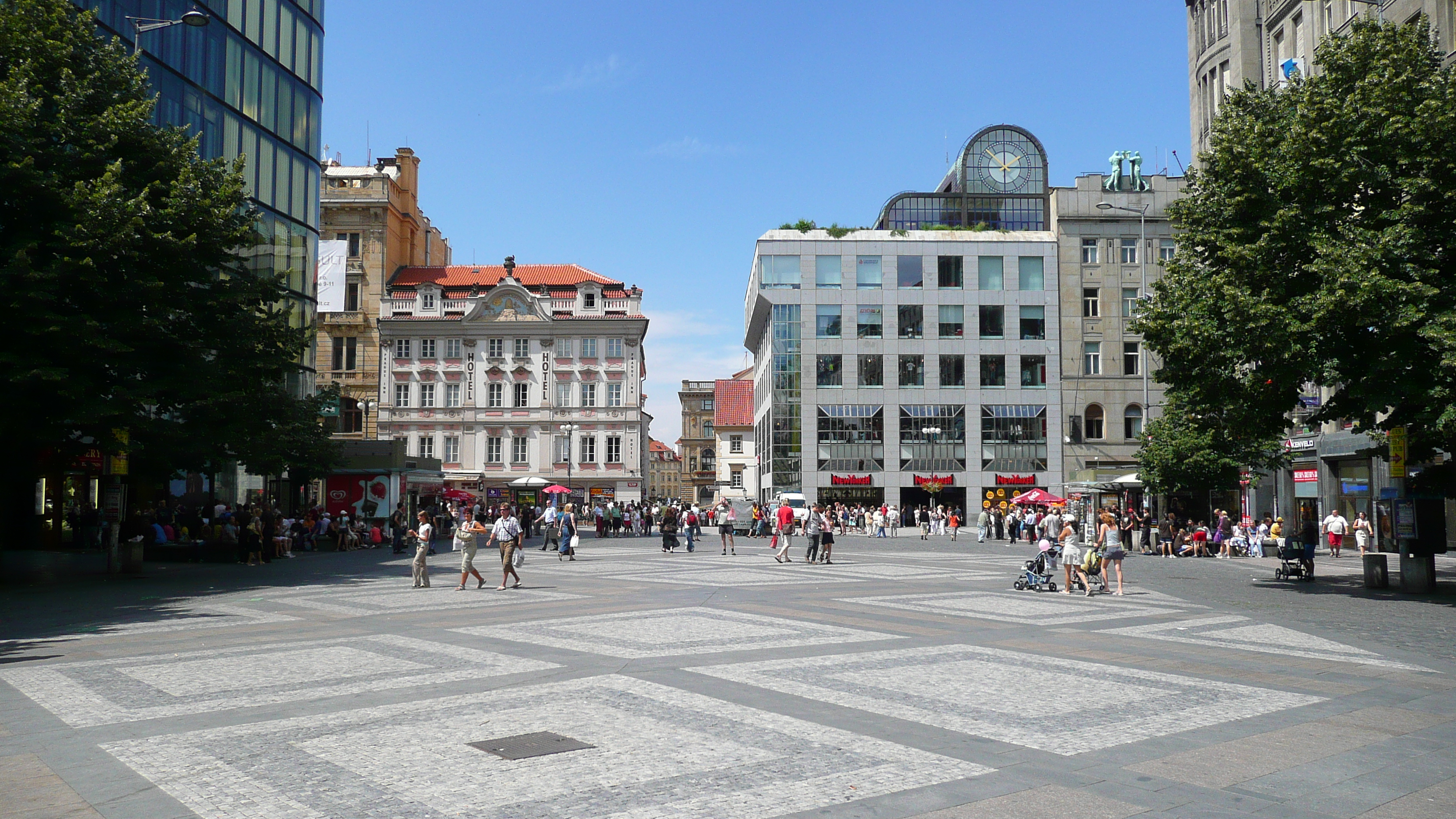 Picture Czech Republic Prague Vaclavske namesti 2007-07 52 - Center Vaclavske namesti