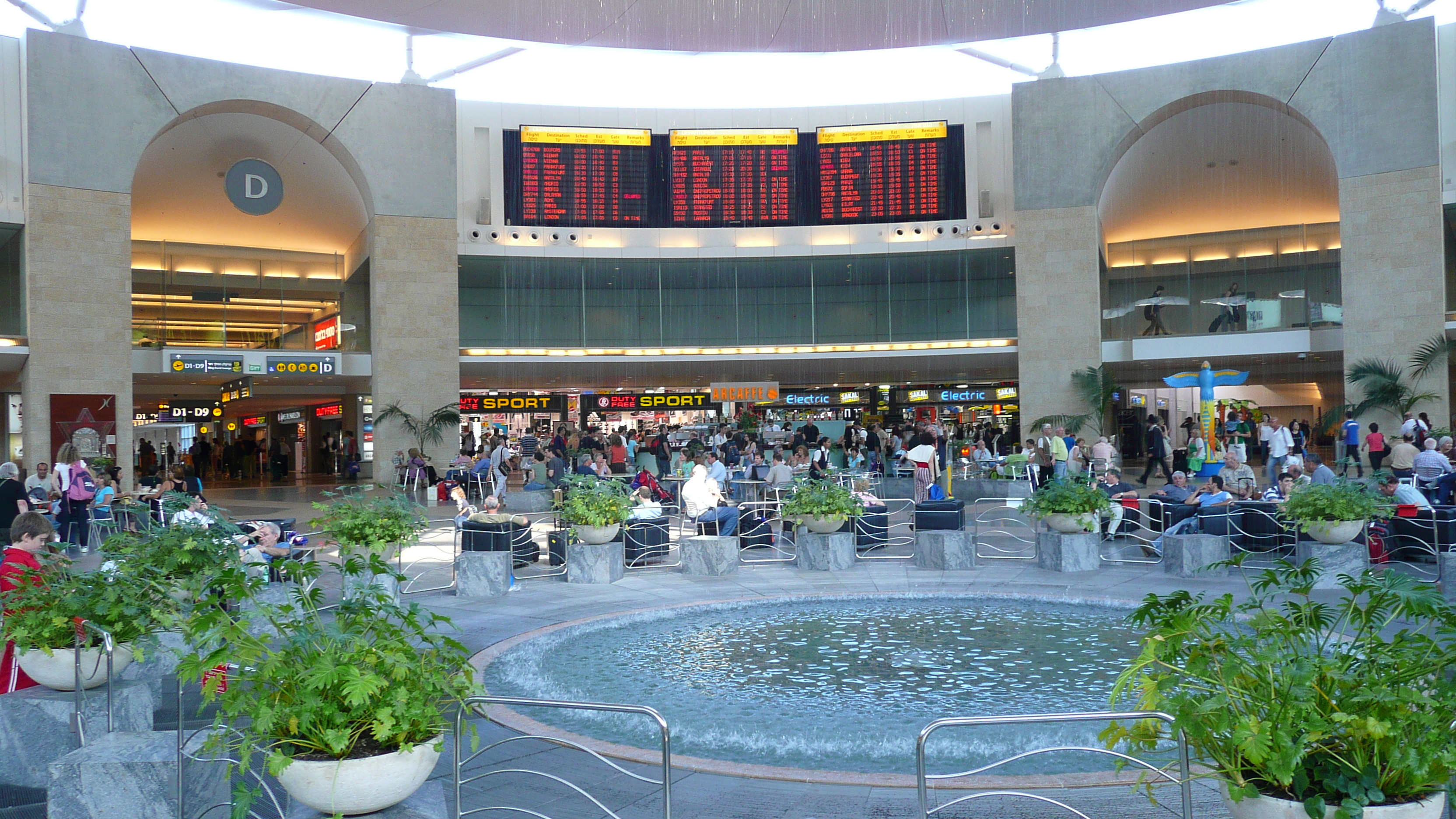 Picture Israel Ben Gurion Airport 2007-06 4 - Center Ben Gurion Airport