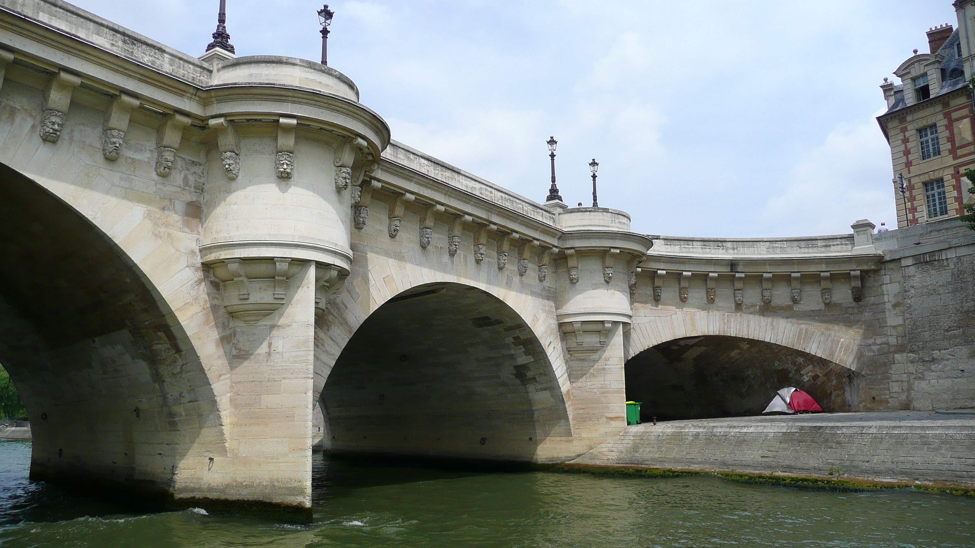 Picture France Paris Seine river 2007-06 4 - Tours Seine river