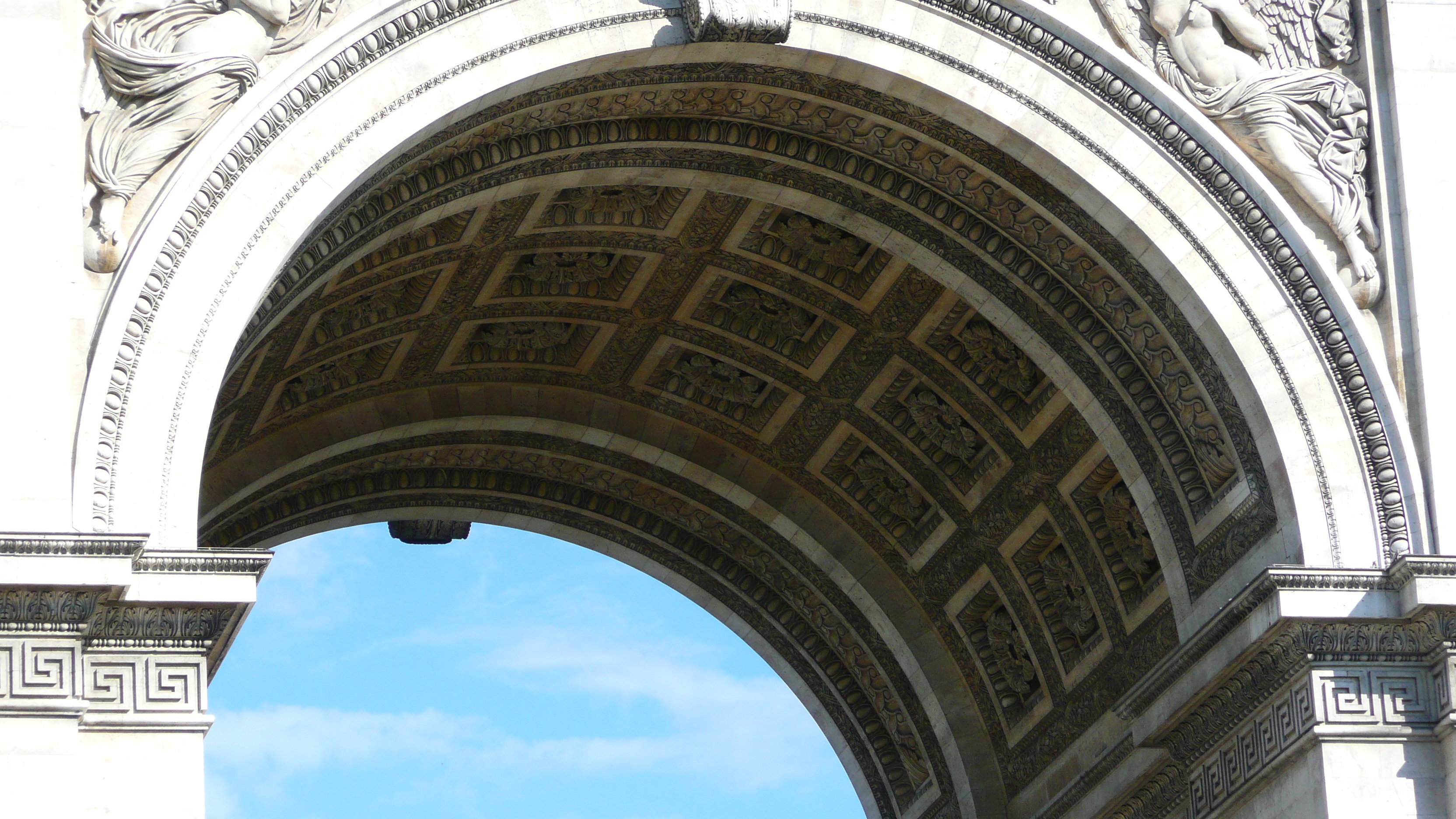 Picture France Paris Etoile and Arc de Triomphe 2007-05 14 - Around Etoile and Arc de Triomphe