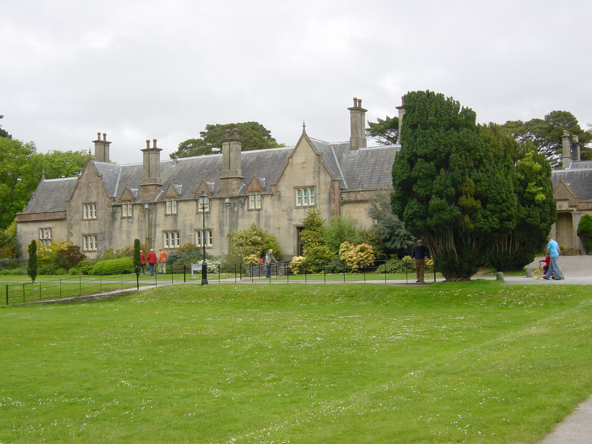 Picture Ireland Kerry Killarney National Park Muckross House 2004-05 27 - Recreation Muckross House