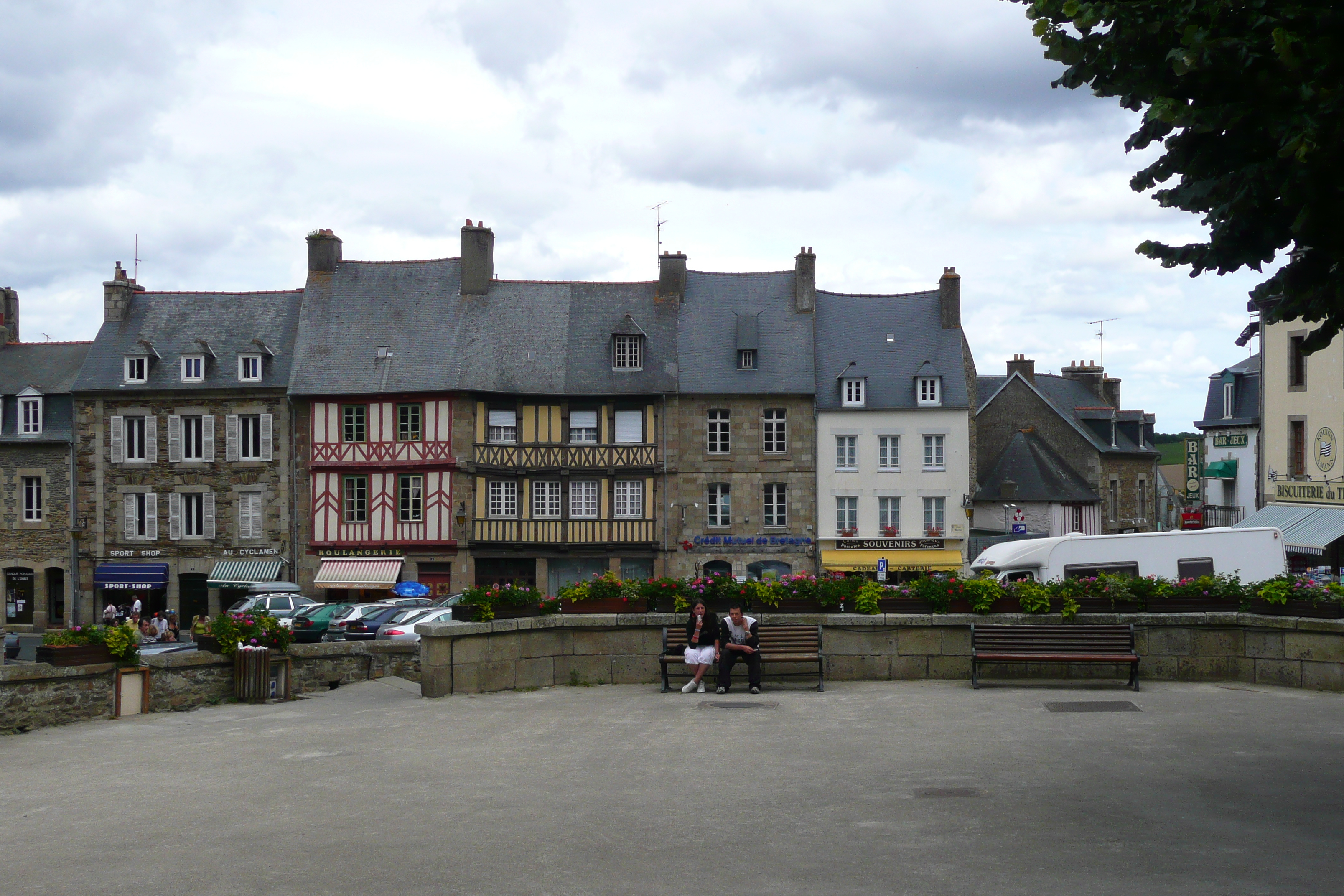 Picture France Treguier 2007-08 41 - Tours Treguier