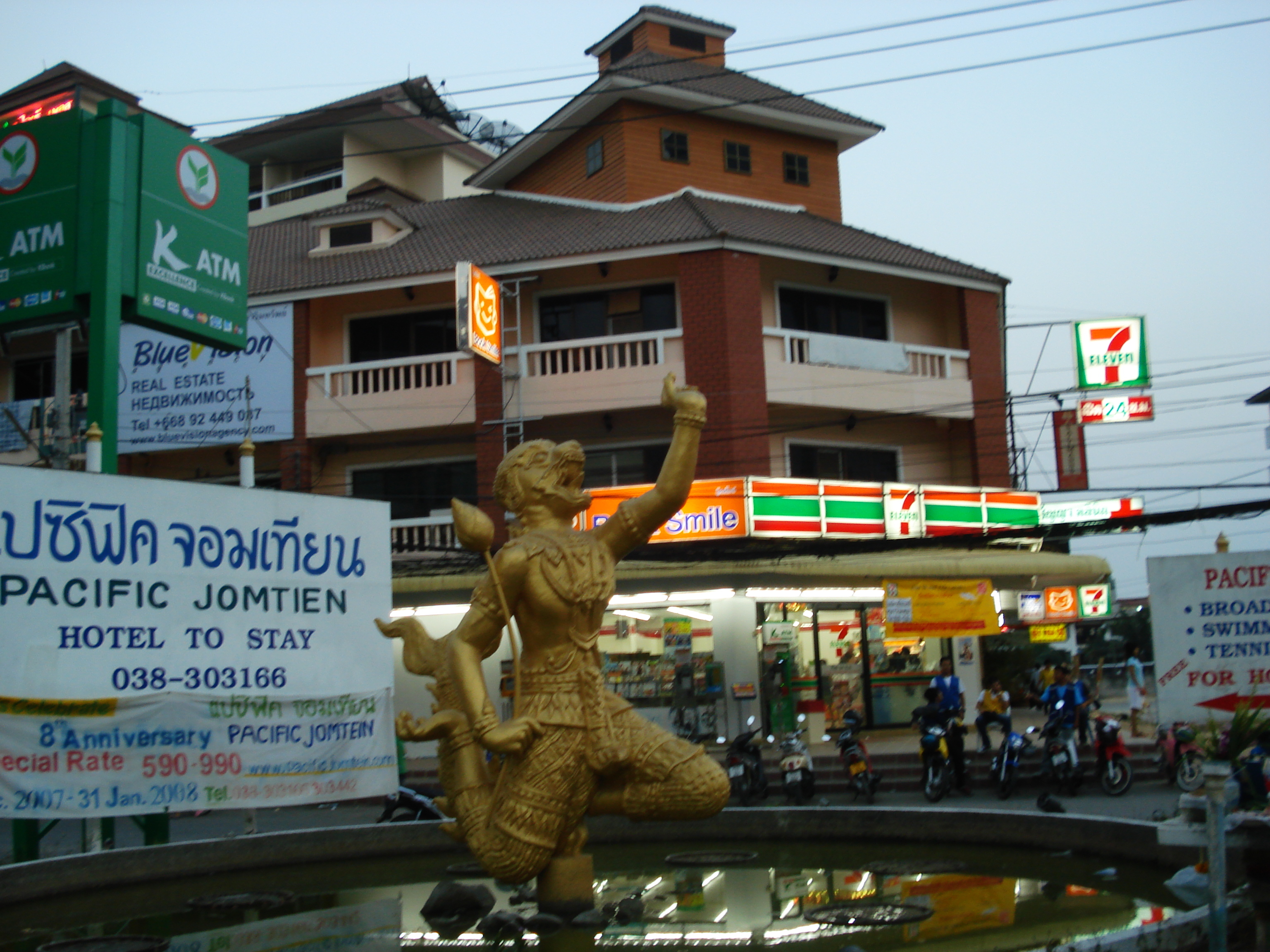 Picture Thailand Jomtien Thappraya 2008-01 17 - Tours Thappraya