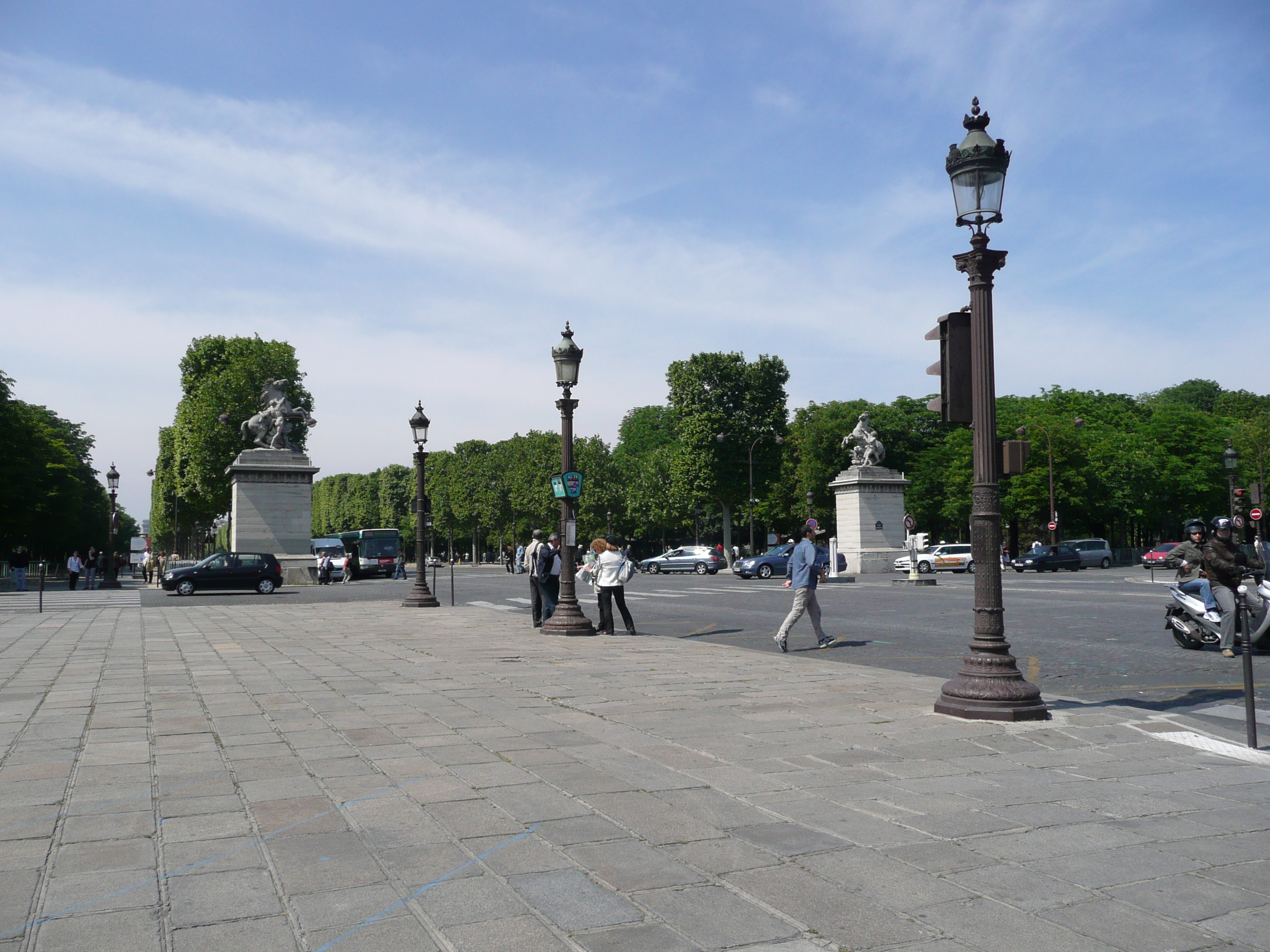 Picture France Paris La Concorde 2007-05 16 - Tours La Concorde