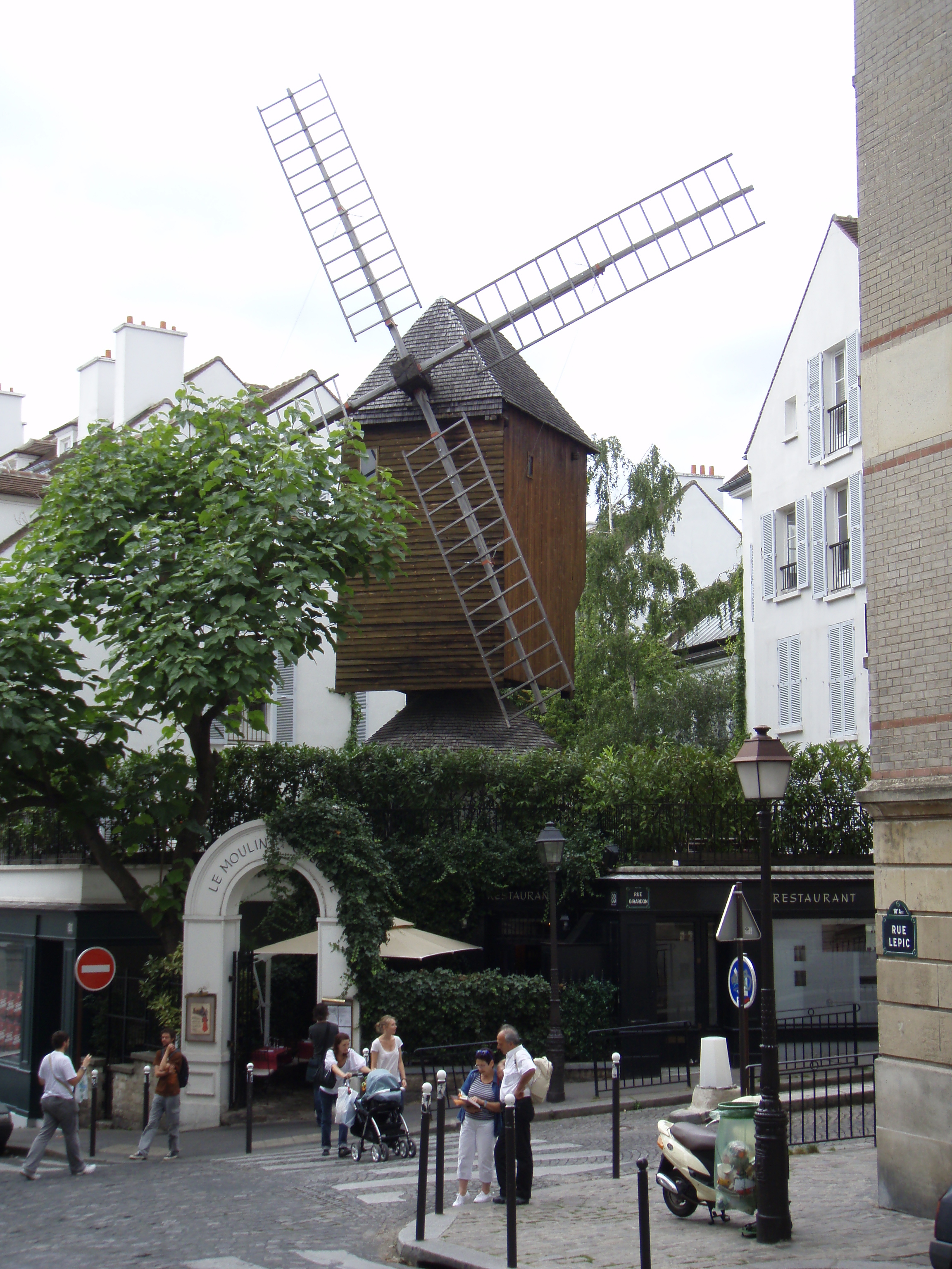 Picture France Paris 18th Arrondissement 2007-07 56 - Tours 18th Arrondissement