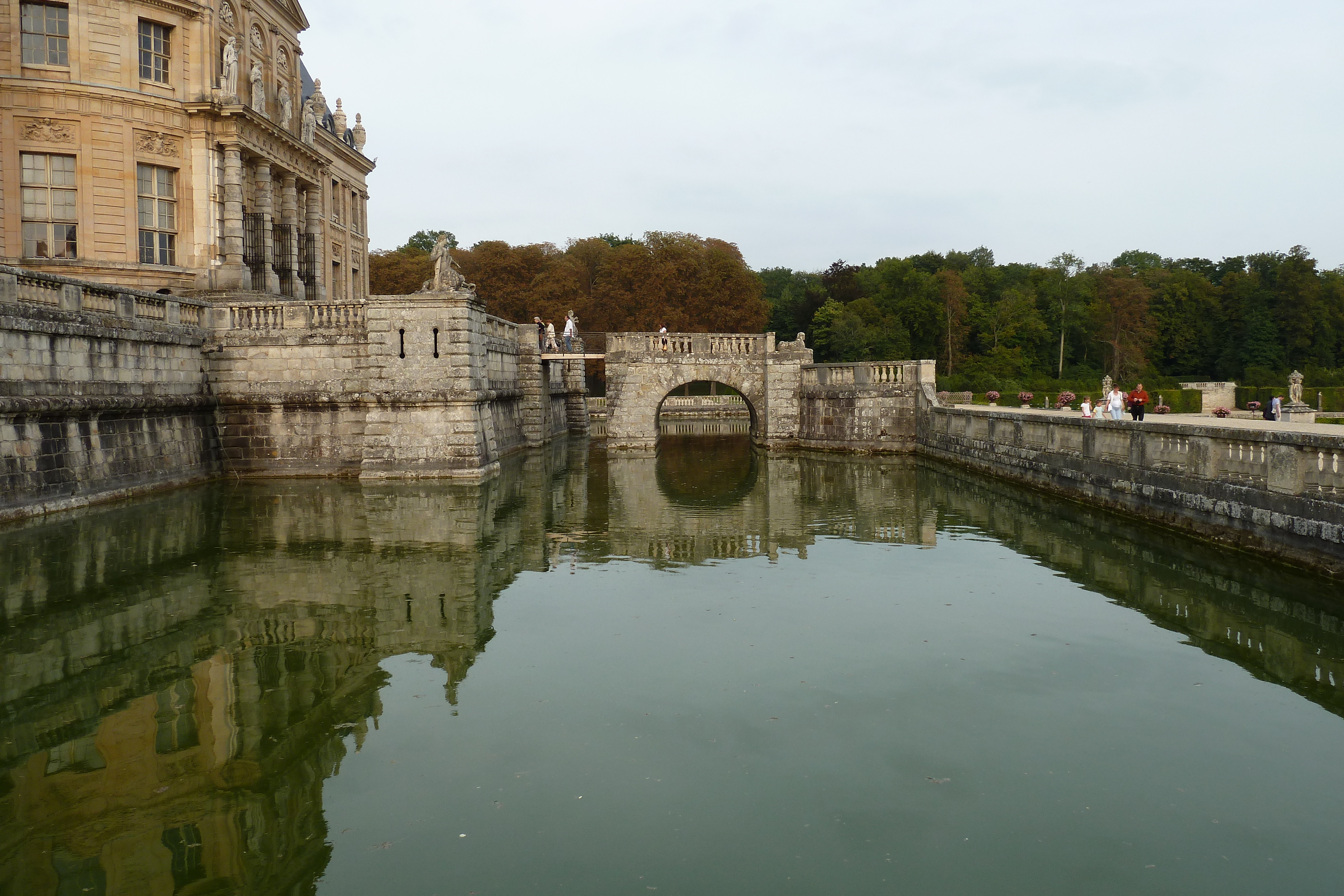 Picture France Vaux Le Vicomte Castle Vaux Le Vicomte Gardens 2010-09 73 - Tour Vaux Le Vicomte Gardens