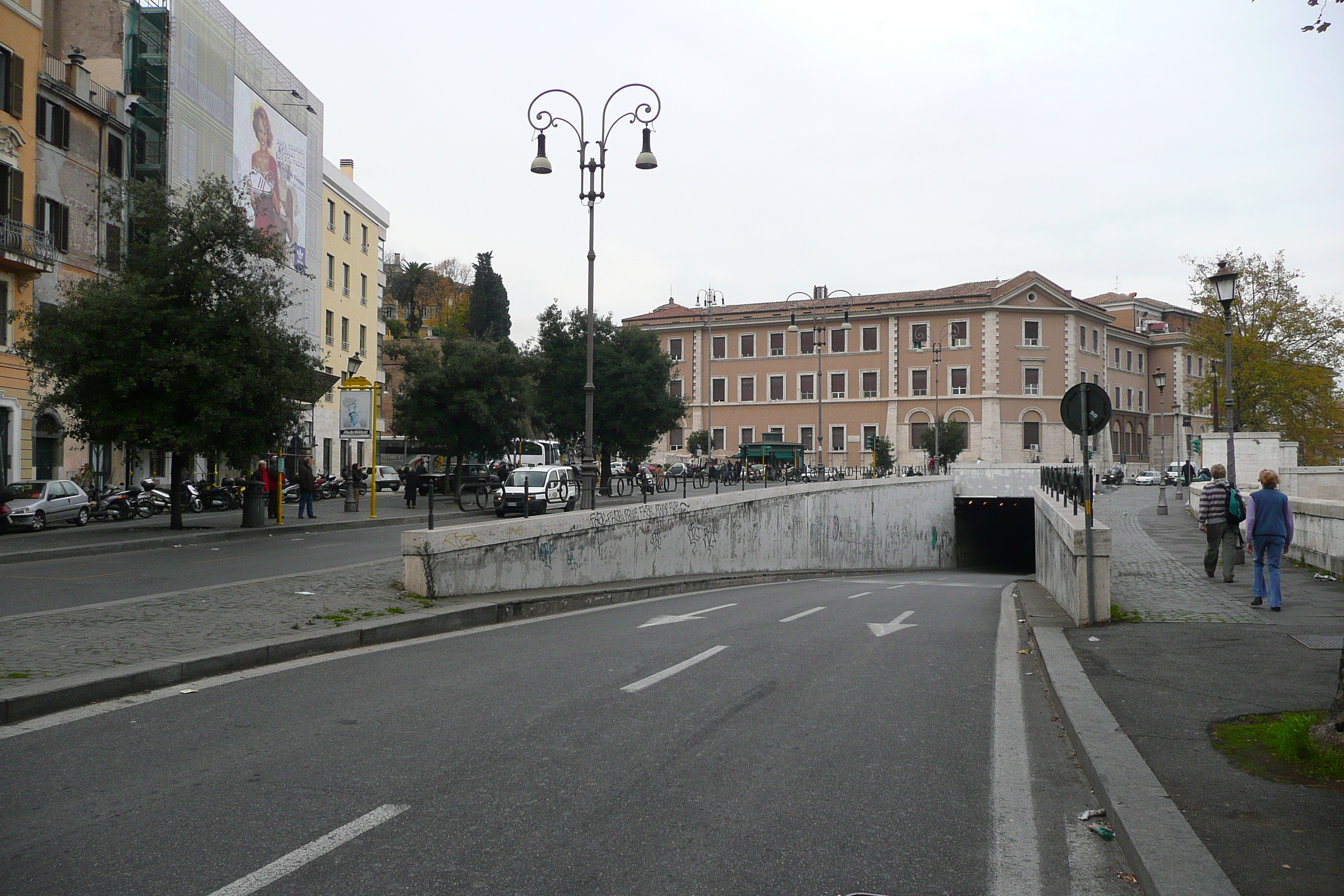 Picture Italy Rome Lungotevere Gianicolense 2007-11 2 - Discovery Lungotevere Gianicolense