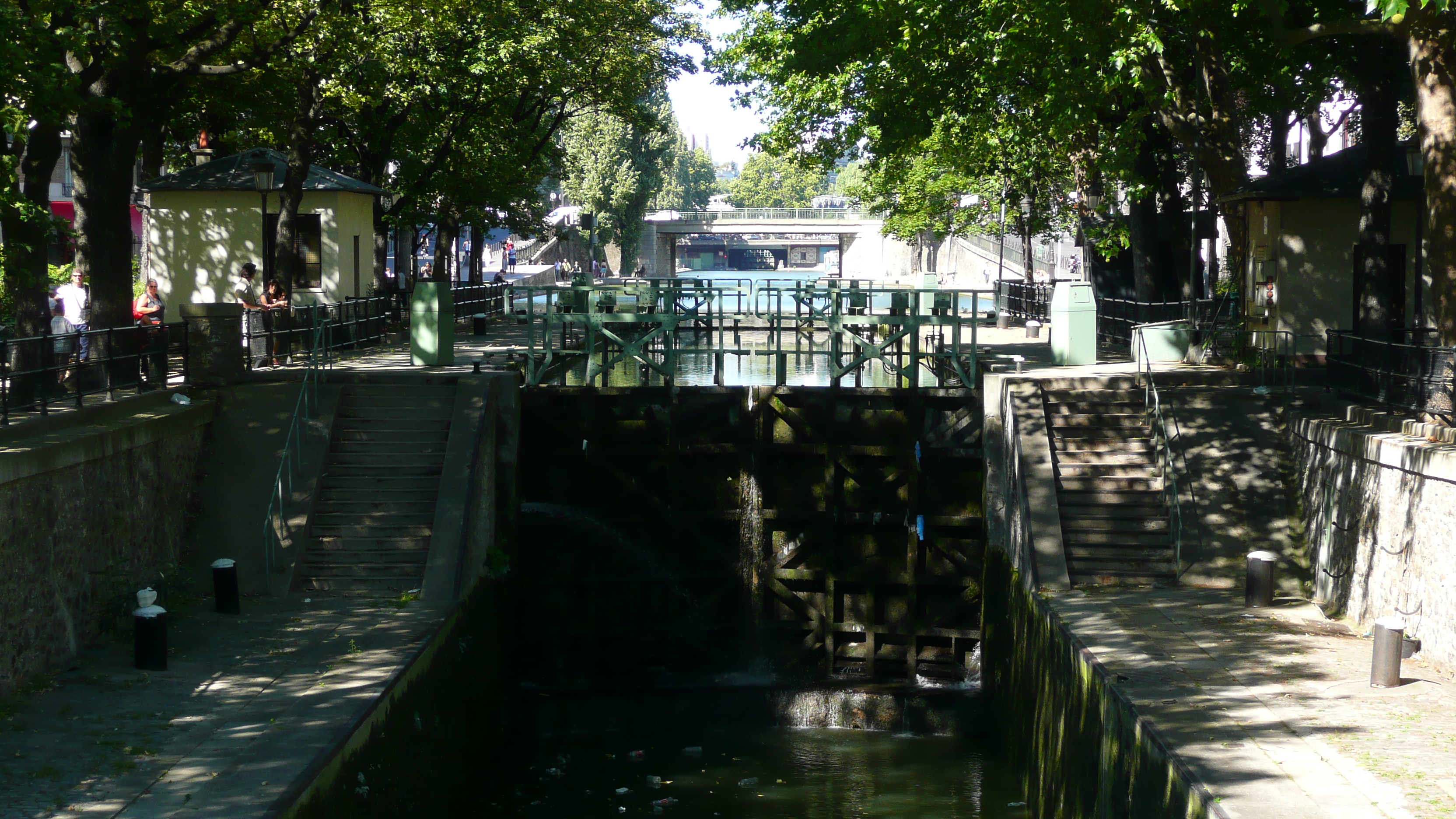 Picture France Paris Canal St Martin 2007-08 66 - Around Canal St Martin