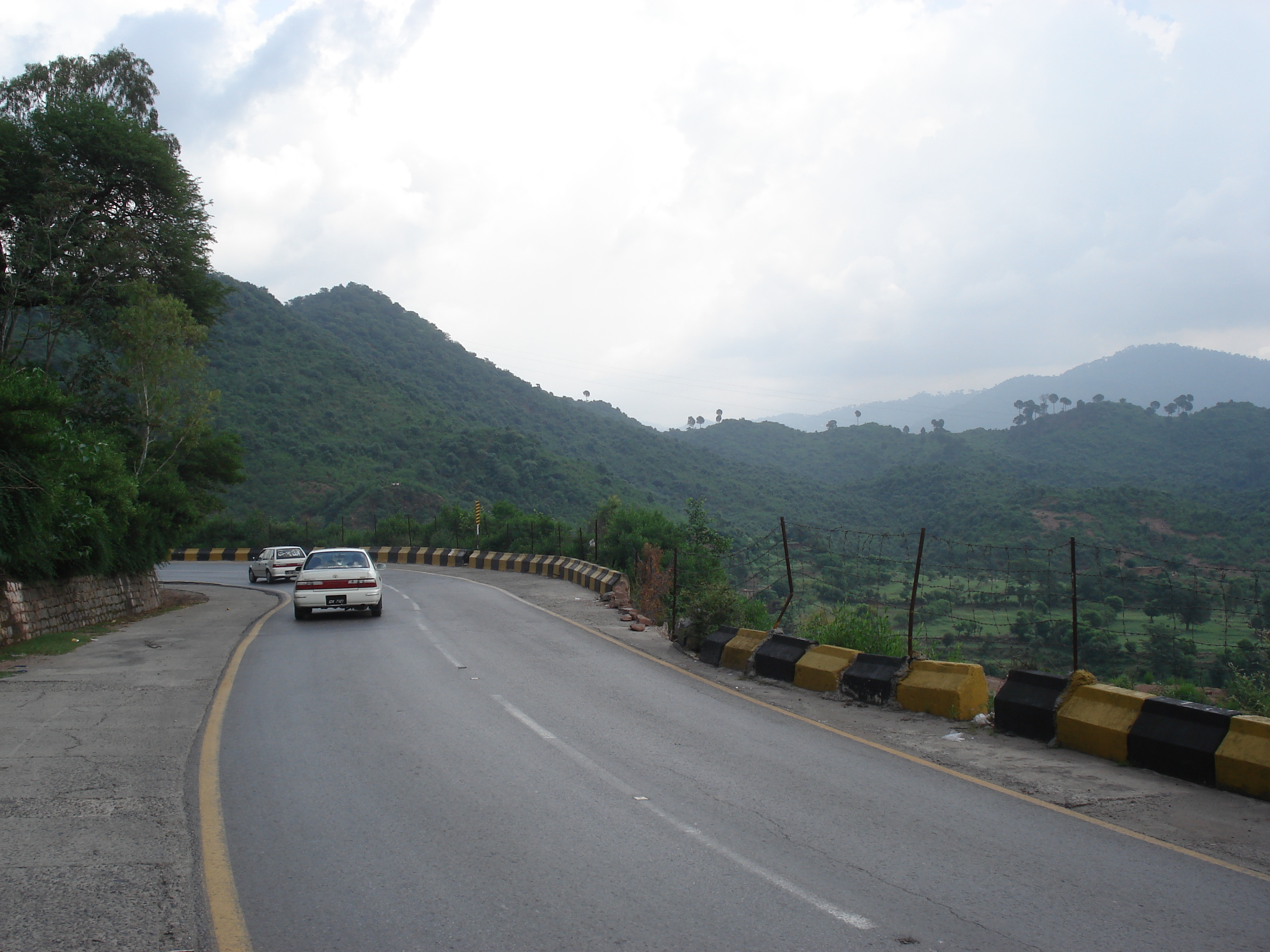 Picture Pakistan Islamabad to Murree road 2006-08 88 - Discovery Islamabad to Murree road