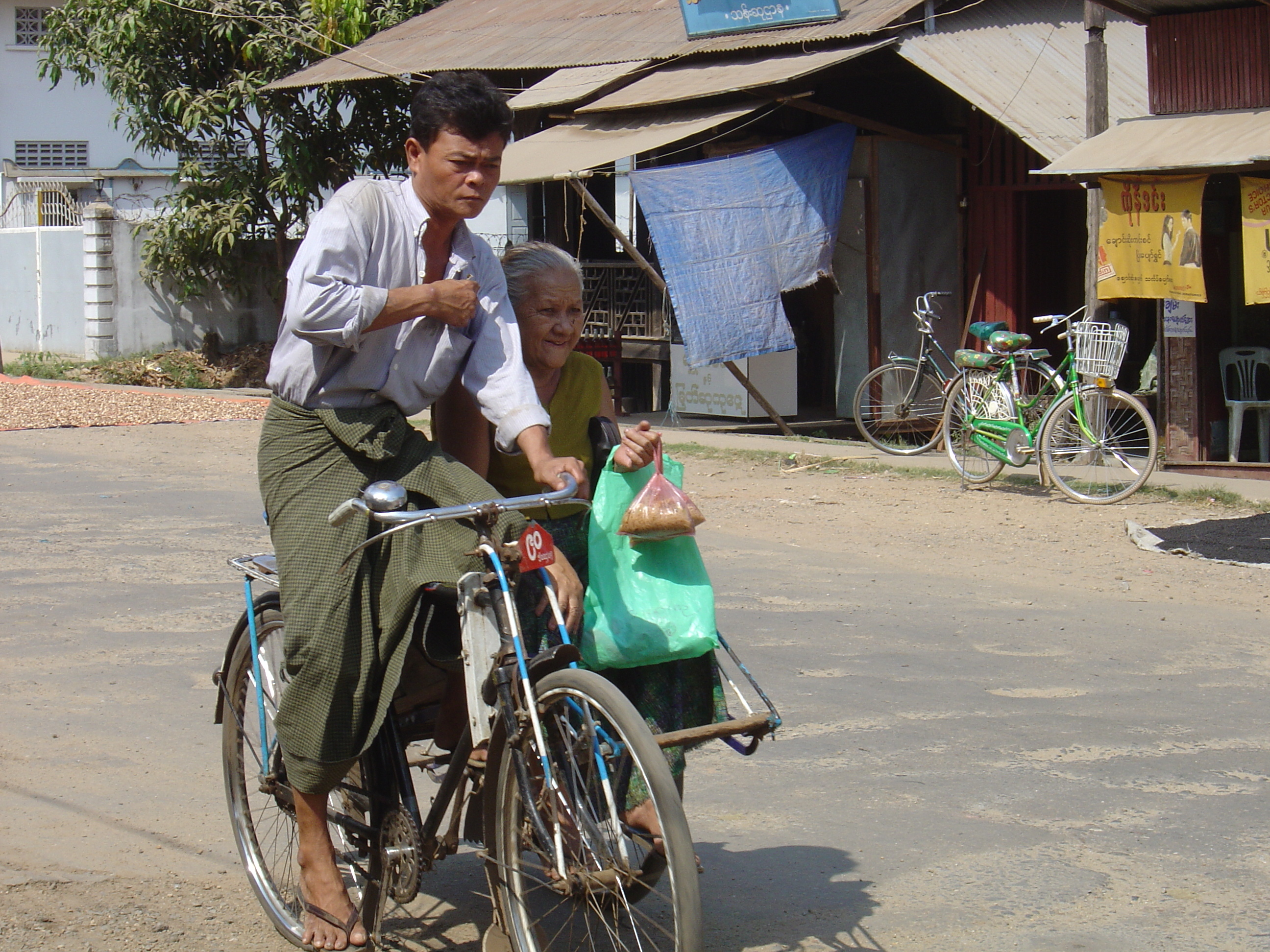 Picture Myanmar Dawei (TAVOY) 2005-01 35 - Around Dawei (TAVOY)