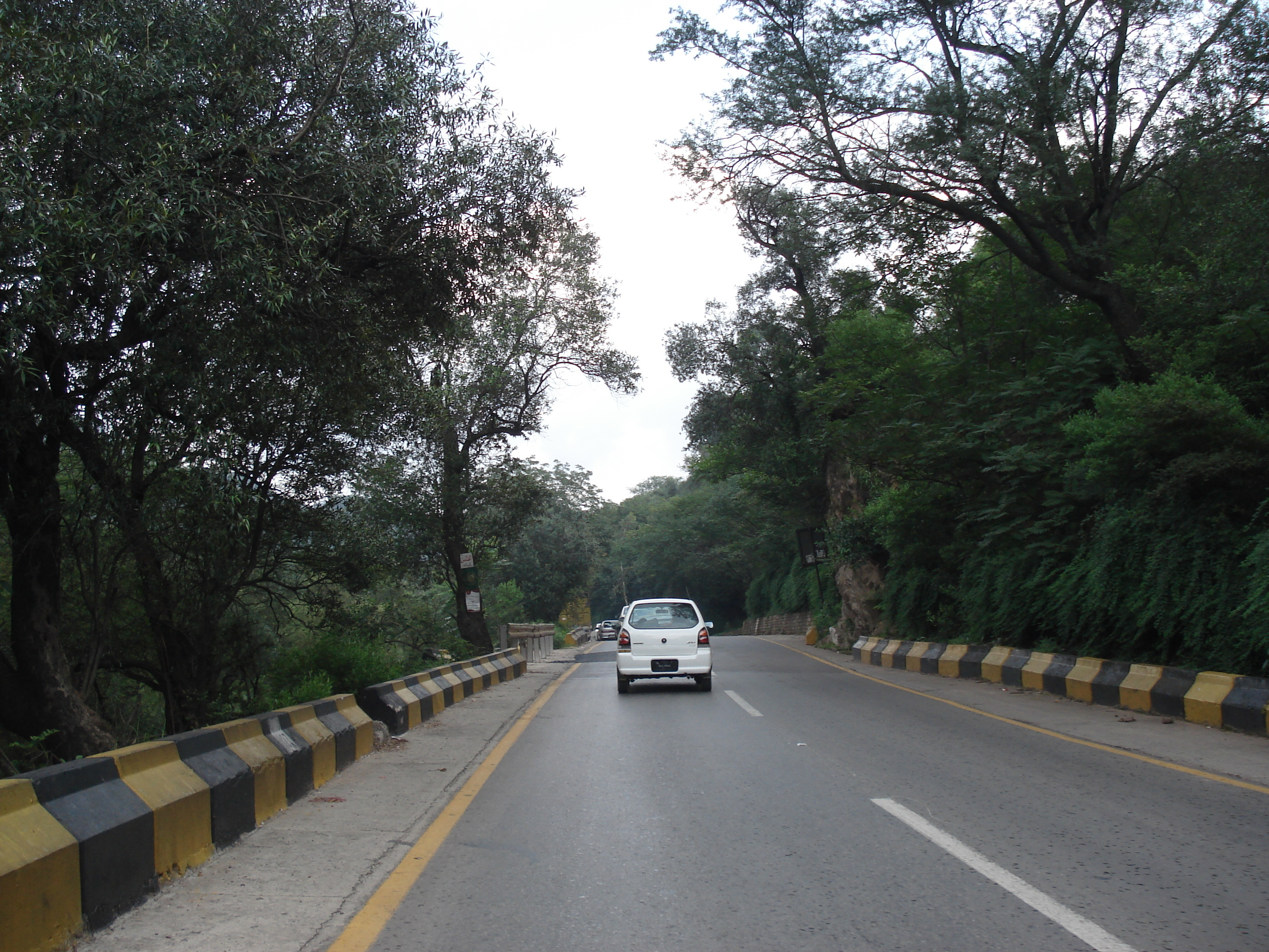 Picture Pakistan Islamabad to Murree road 2006-08 83 - Journey Islamabad to Murree road