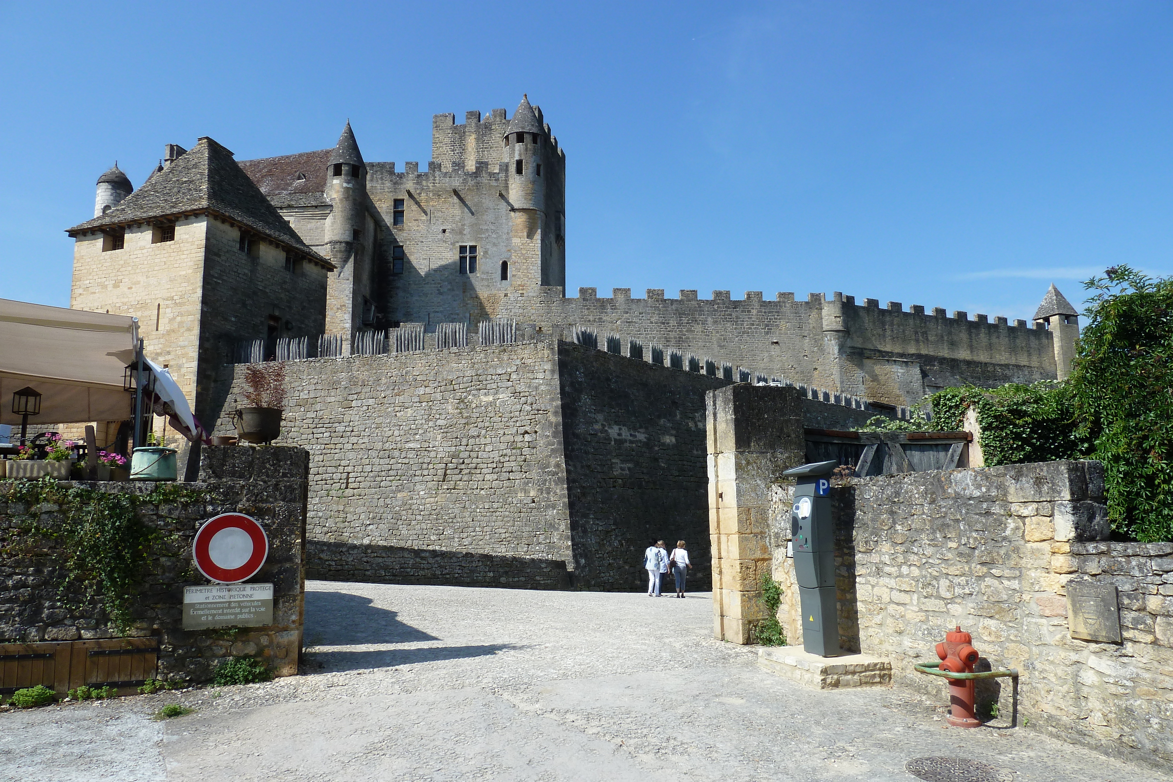 Picture France Beynac Castle 2010-08 33 - History Beynac Castle