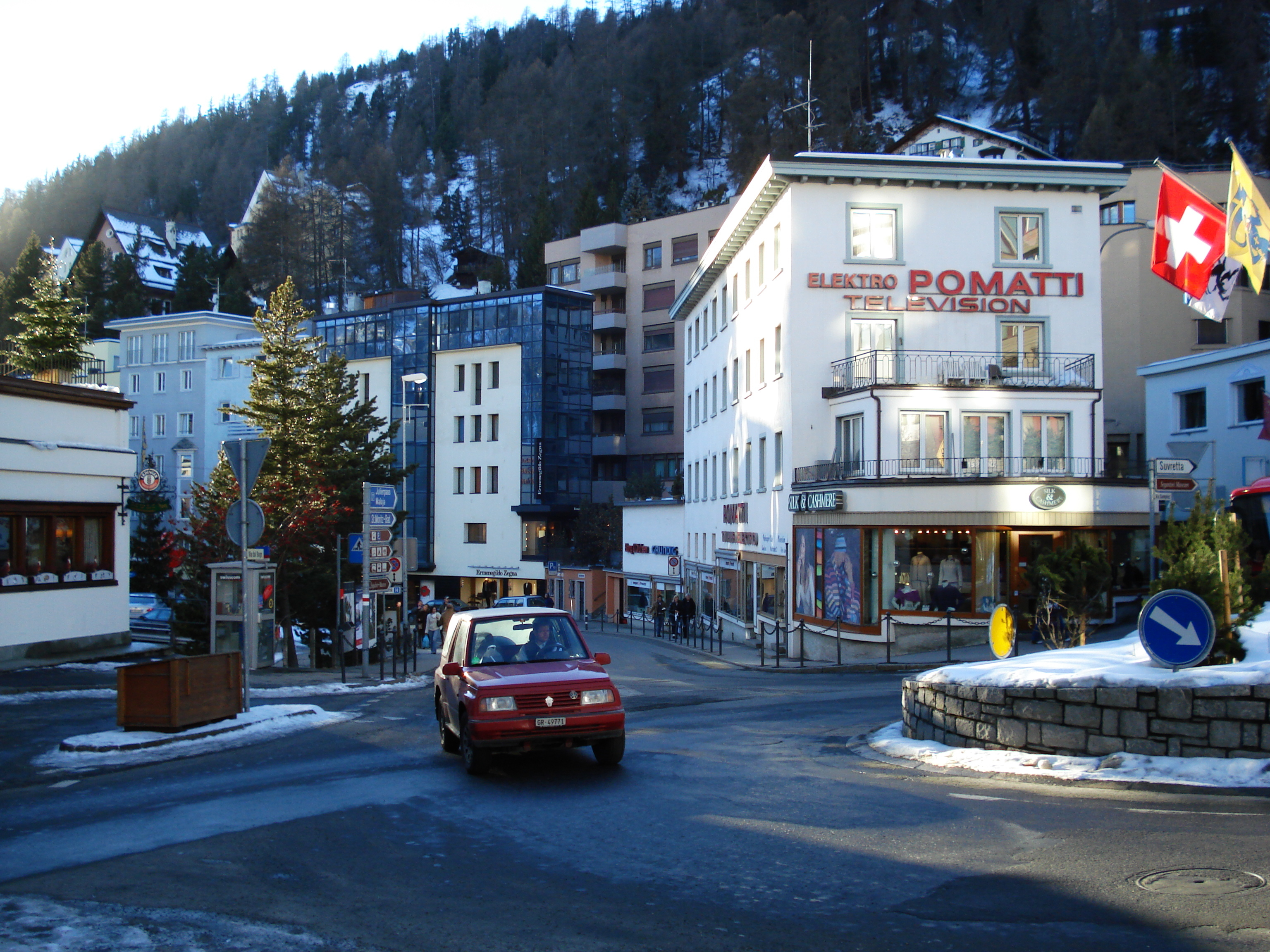 Picture Swiss St Moritz 2007-01 195 - Center St Moritz