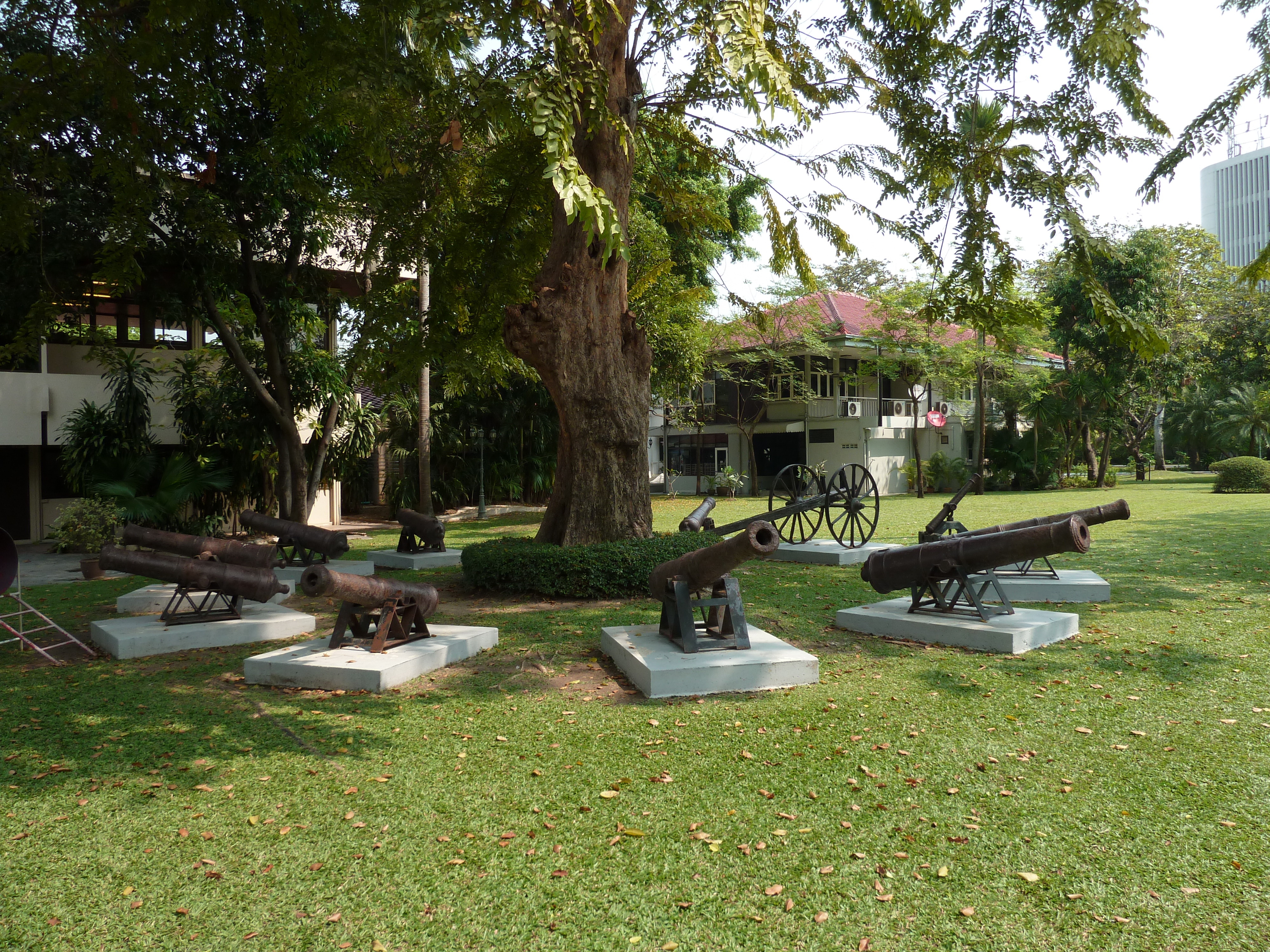 Picture Thailand Bangkok Vimanmek Palace 2011-01 43 - Tour Vimanmek Palace