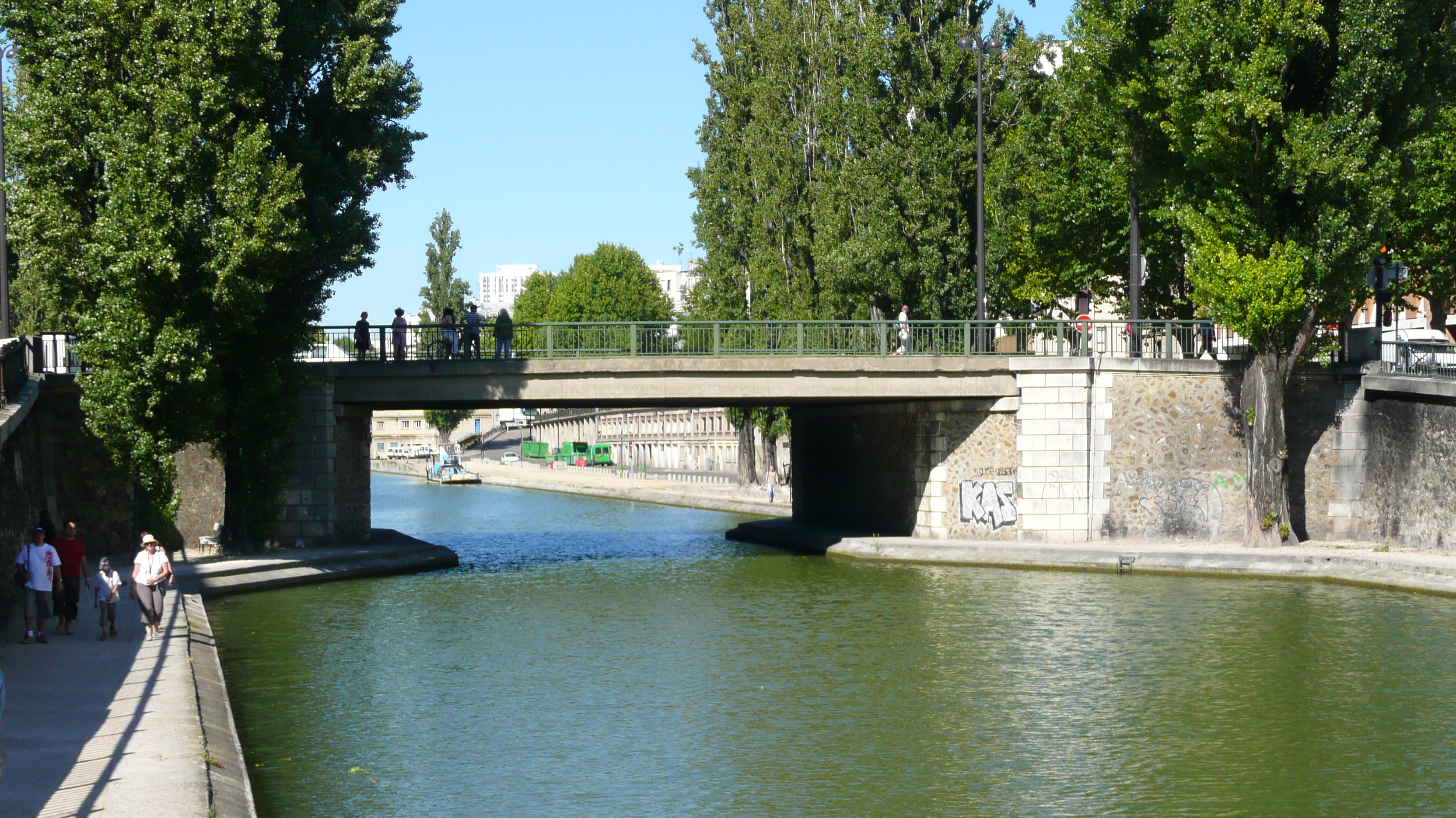 Picture France Paris Canal St Martin 2007-08 55 - Tour Canal St Martin