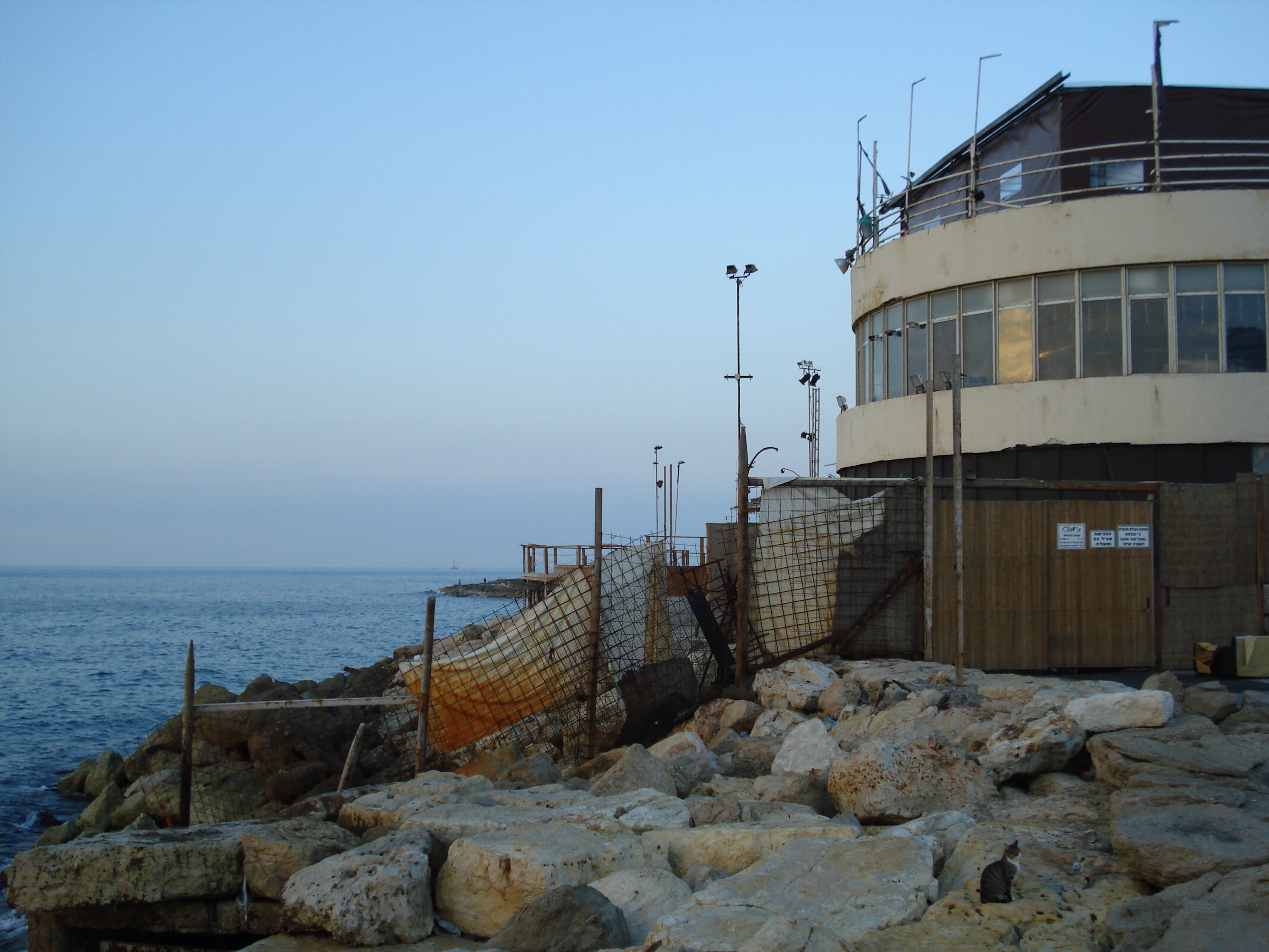 Picture Israel Tel Aviv Tel Aviv Sea Shore 2006-12 135 - Center Tel Aviv Sea Shore