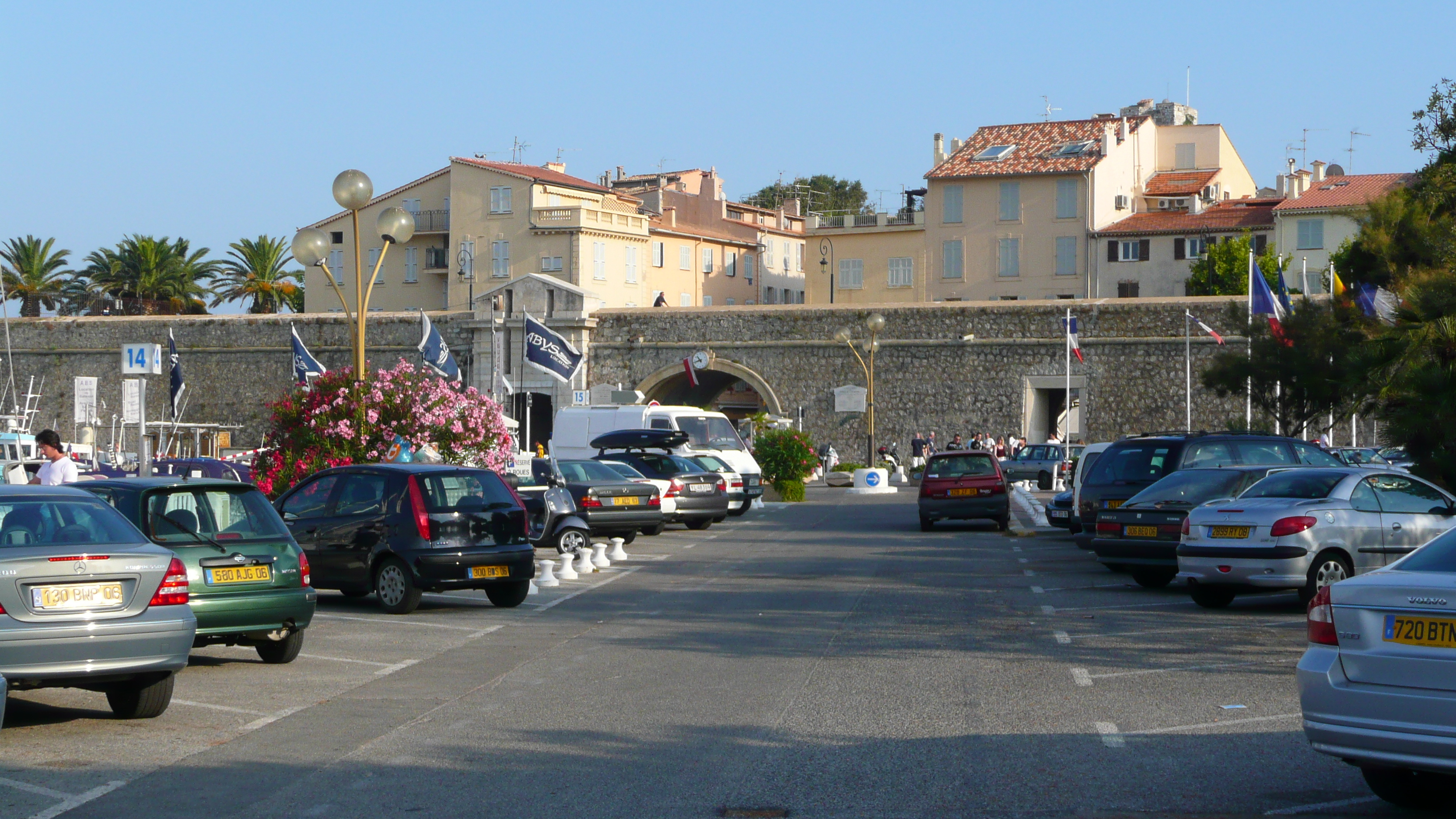 Picture France Antibes Port Vauban 2007-07 54 - Center Port Vauban