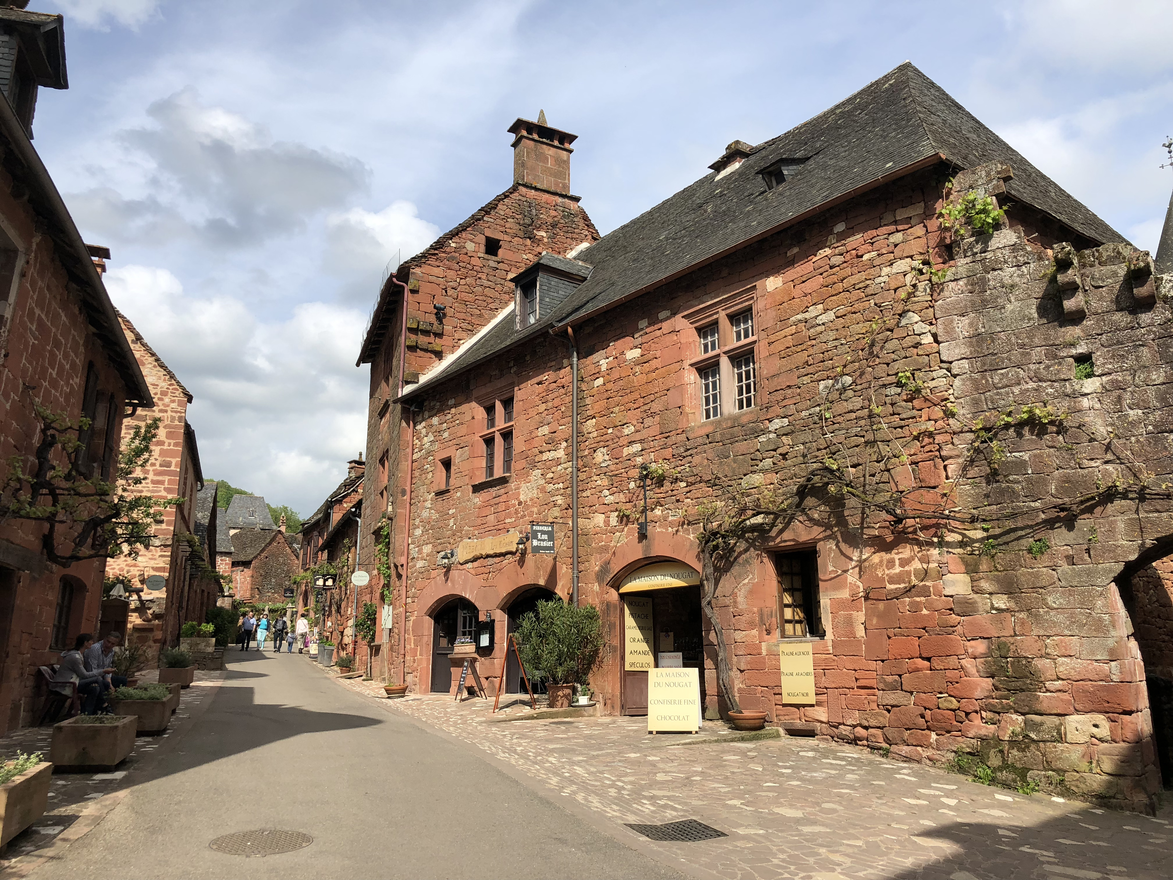 Picture France Collonges la Rouge 2018-04 26 - Around Collonges la Rouge