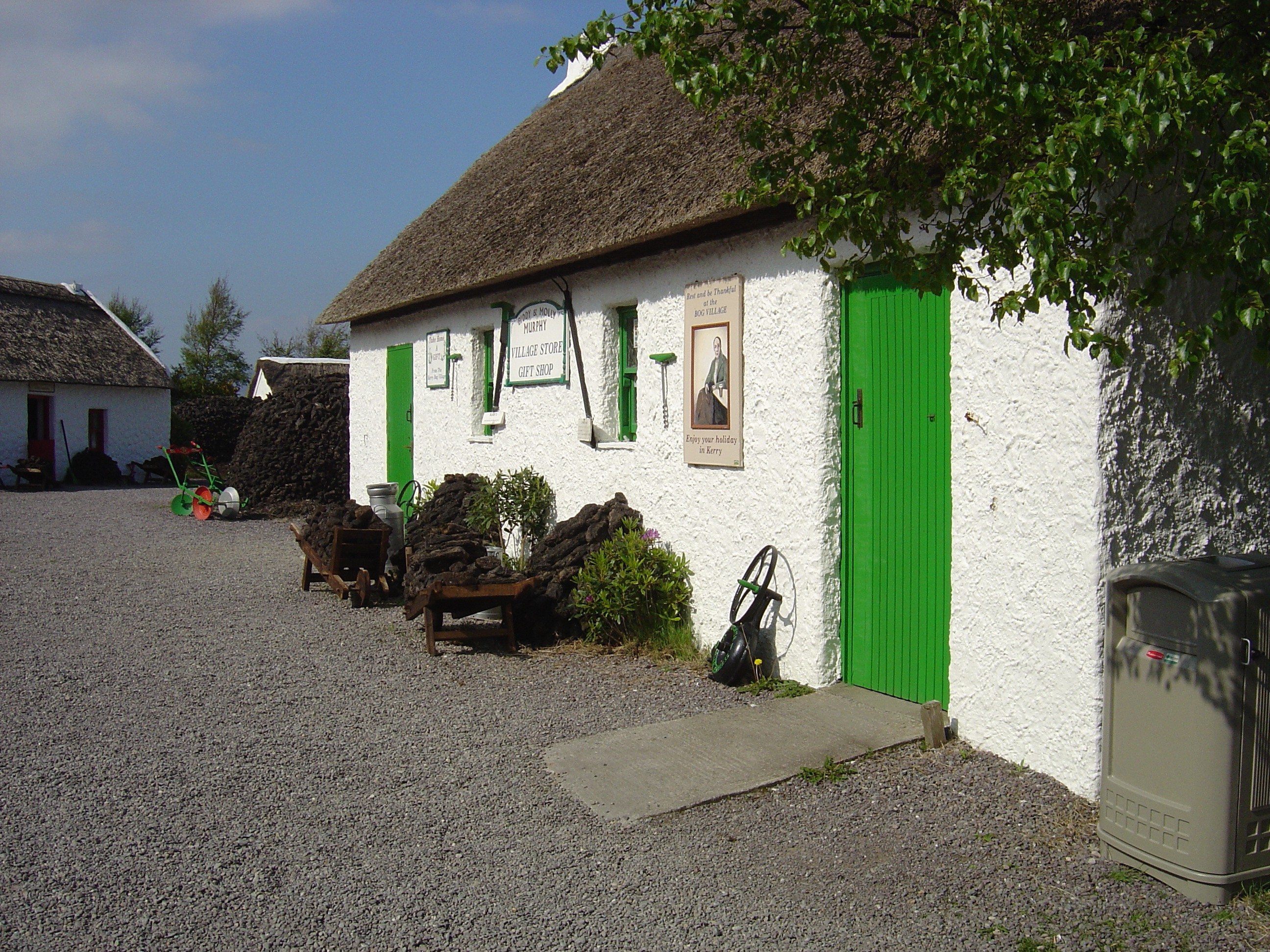 Picture Ireland Kerry Bog village 2004-05 18 - Center Kerry Bog village