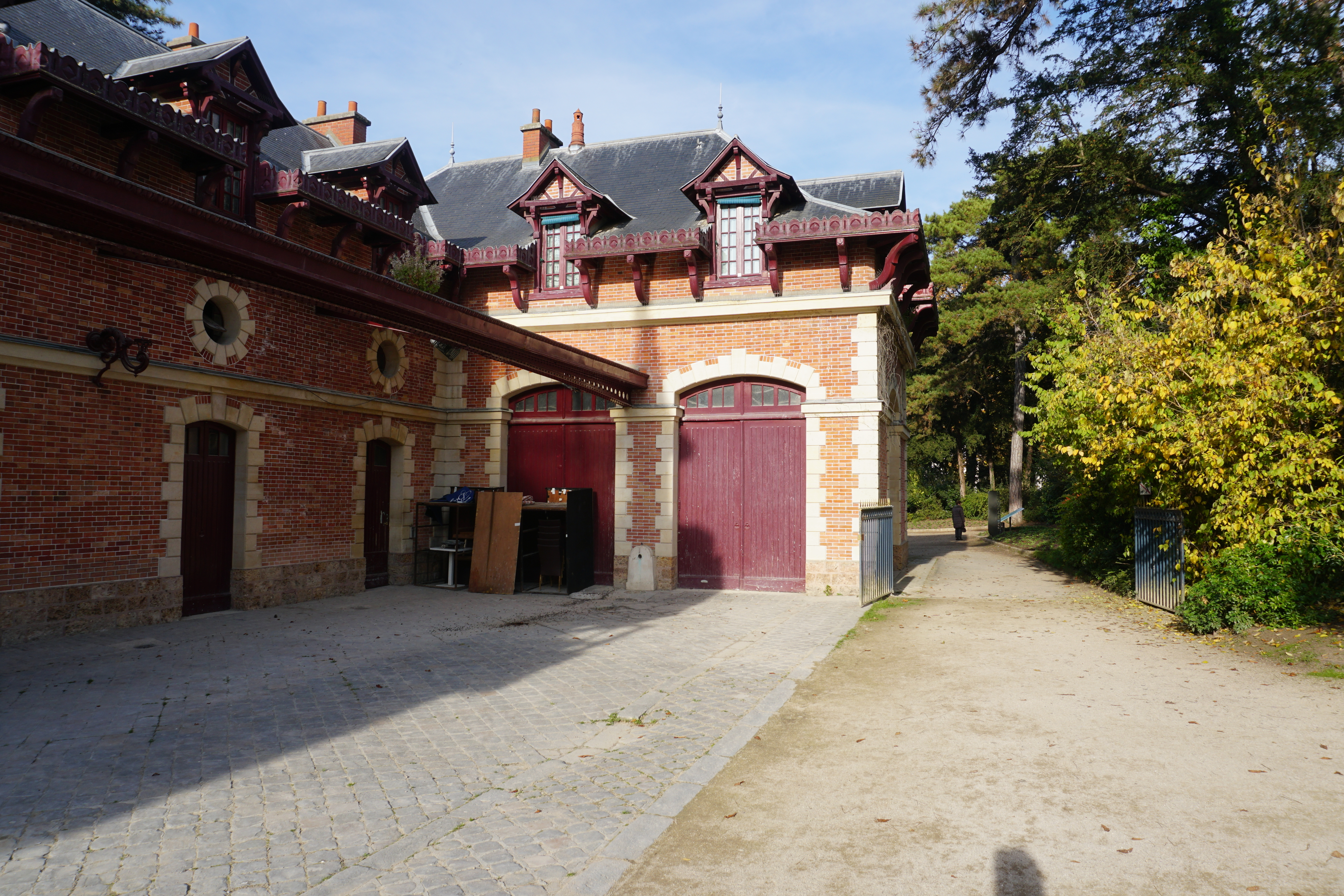 Picture France Paris Bagatelles 2016-10 30 - History Bagatelles